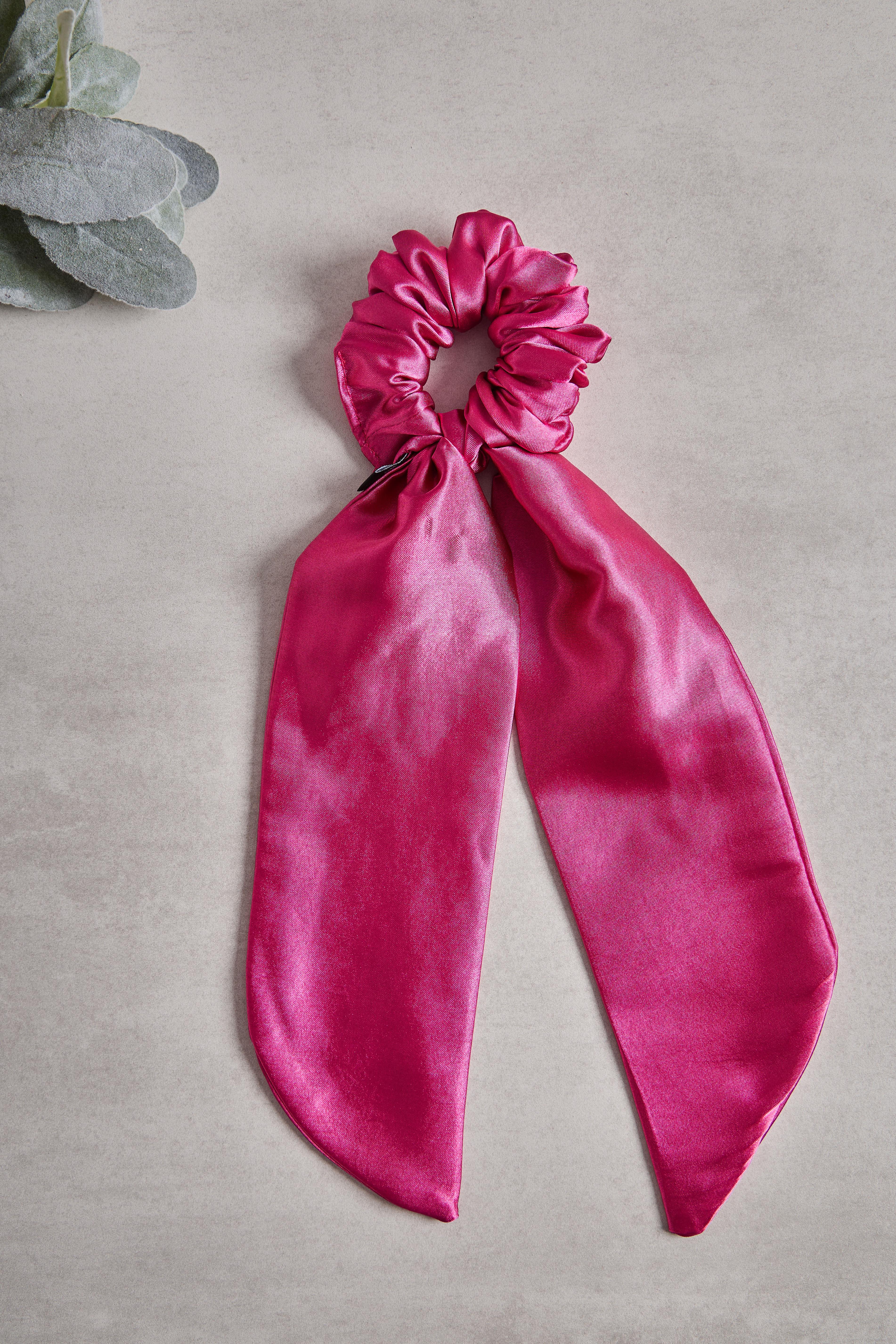 Fuşya Kuyruklu Sateen Scrunchie