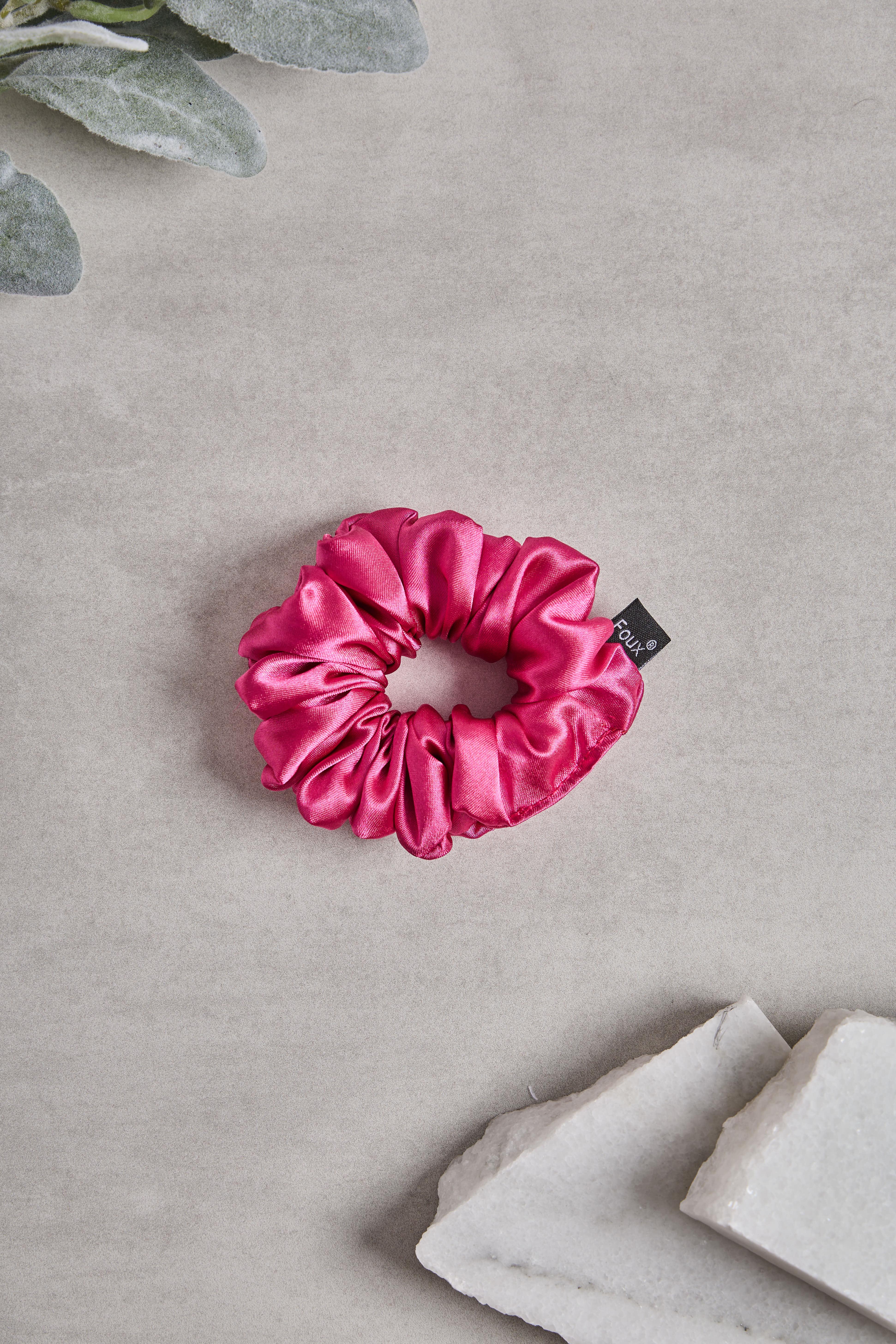 Fuşya Small Sateen Scrunchie