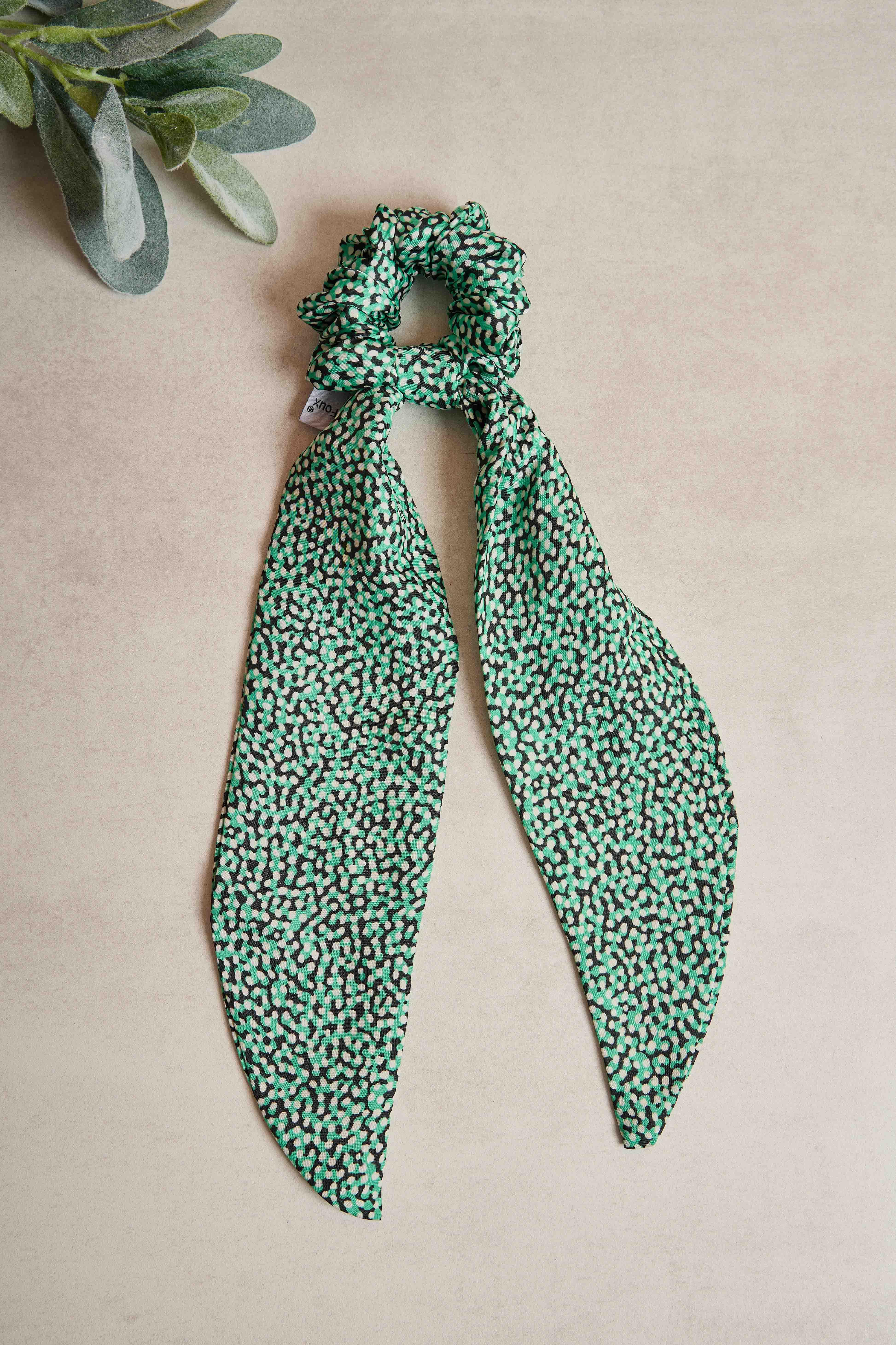 Kuyruklu Yeşil Ebruli Scrunchie