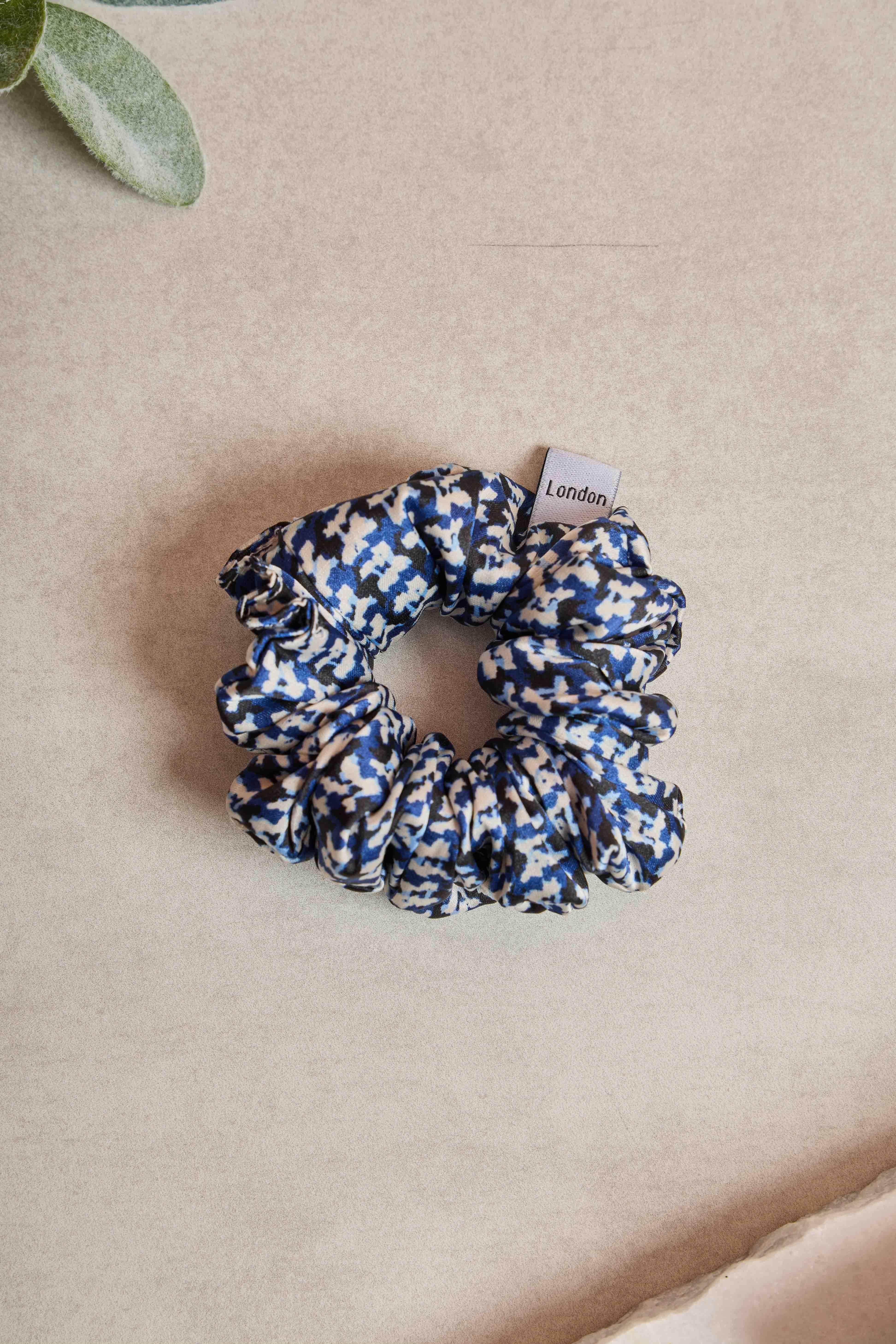 Mavi Ebruli Small Scrunchie