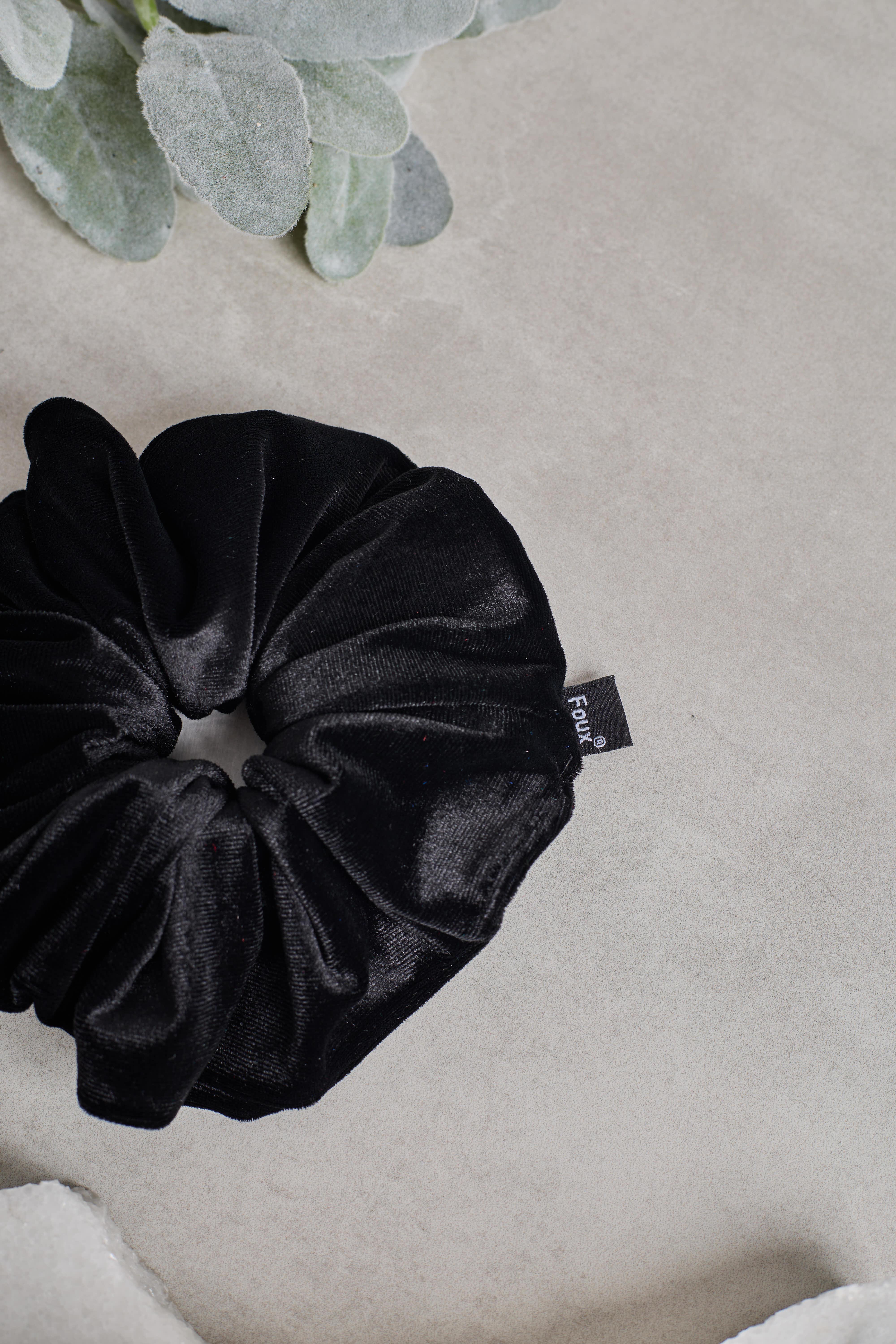 Siyah Kadife Scrunchie