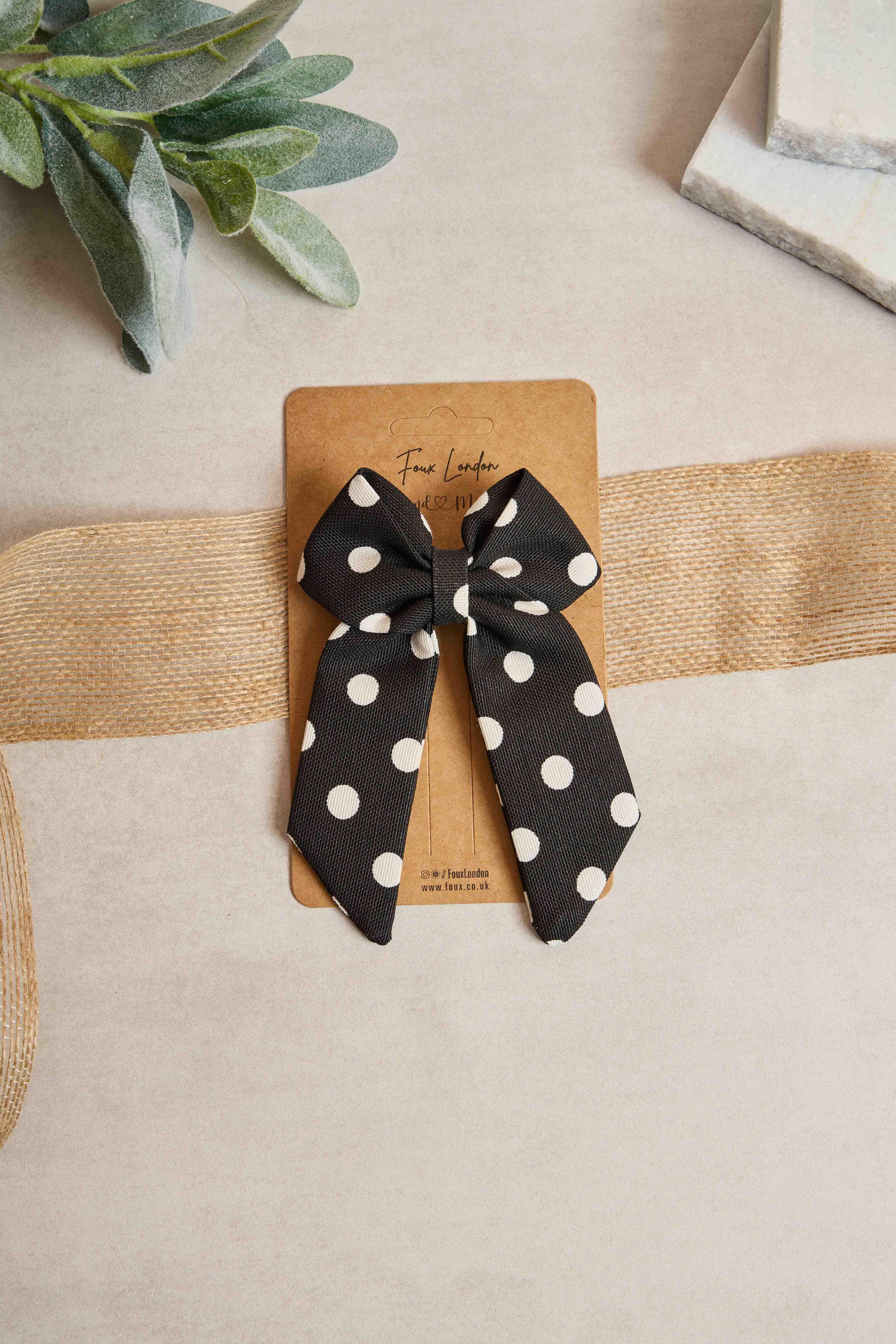 Siyah Puantiyeli Mini Fiyonk Toka