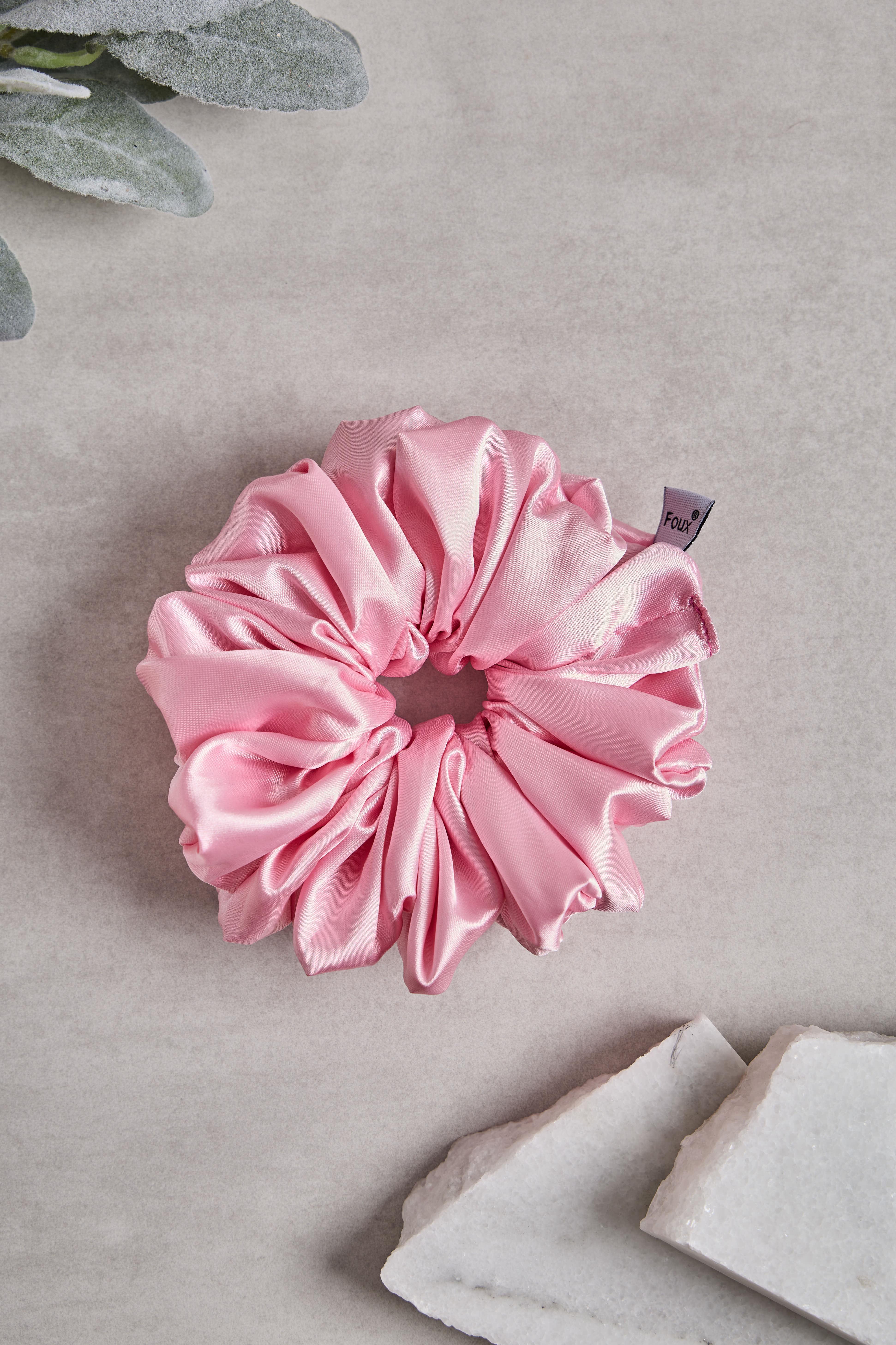 Toz Pembe Bol Büzgülü Sateen Scrunchie