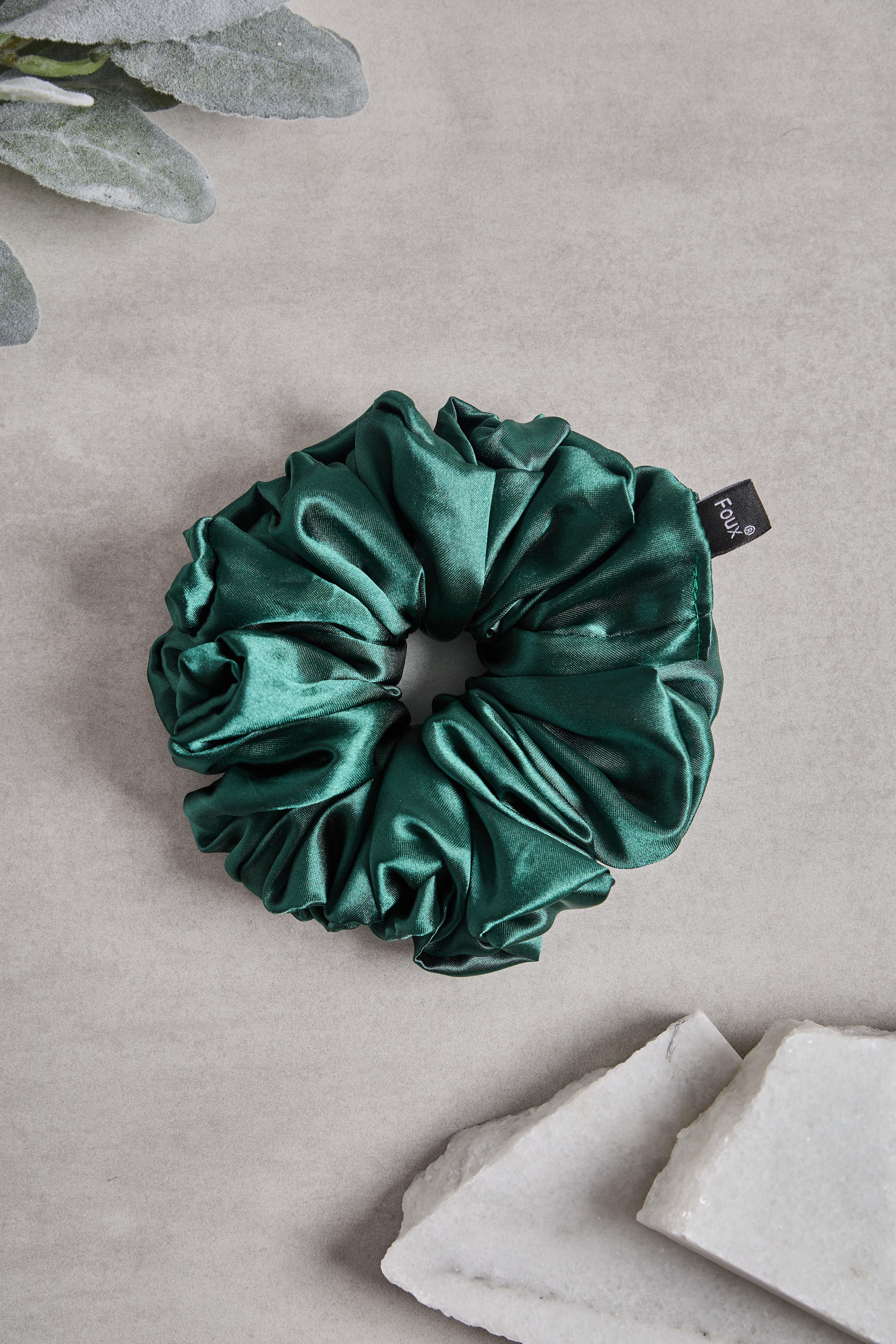 Zümrüt Bol Büzgülü Sateen Scrunchie