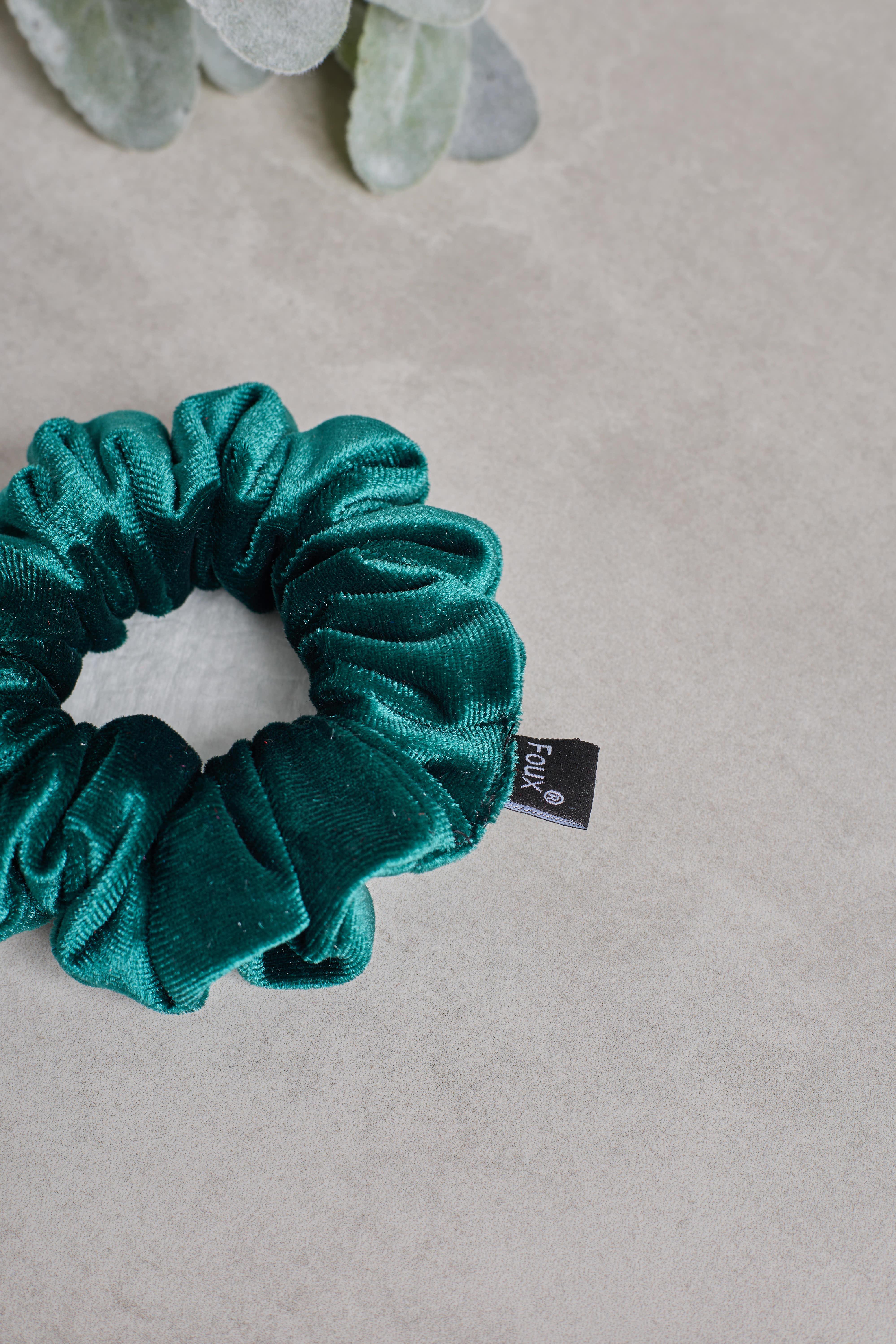 Zümrüt Kadife Small Scrunchie