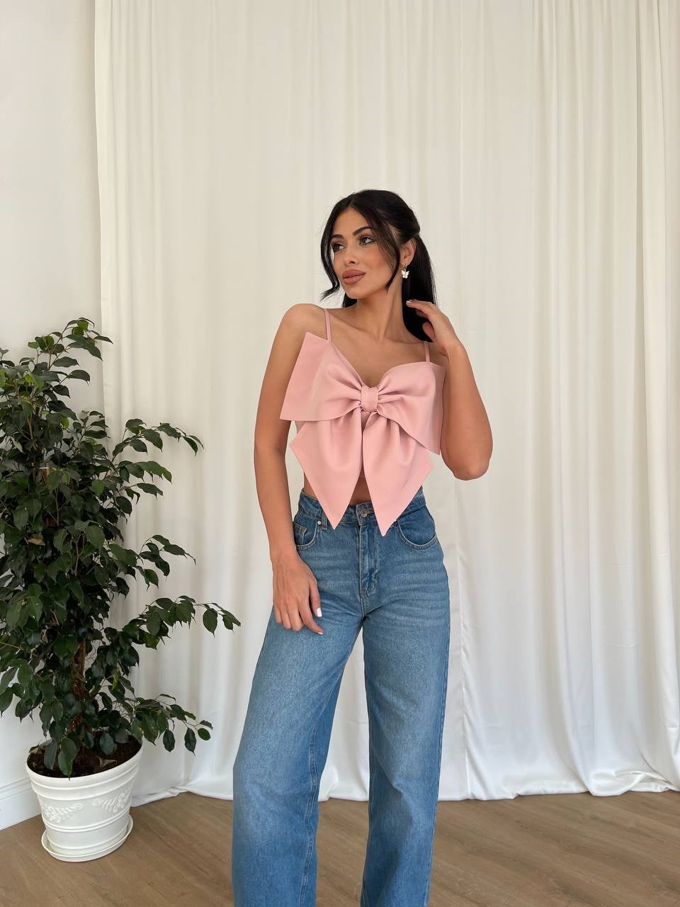 Kadın Fiyonk Detaylı Askılı Crop Bluz