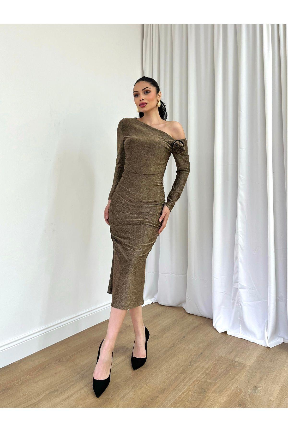 Kadın Midi Bodycon Elbise Çıkarılabilir Gül Detay Çapraz Yaka Simli Abiye & Mezuniyet Elbisesi