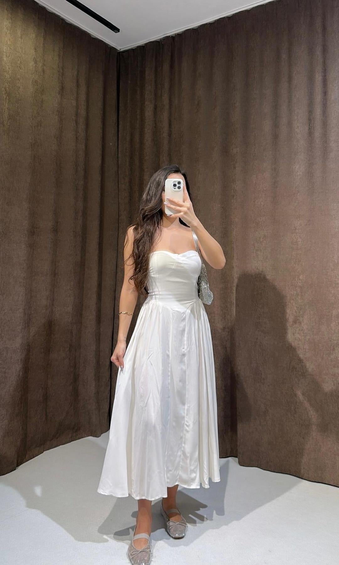 Askılı Korse Üstlü Midi Boy Beyaz Elbise