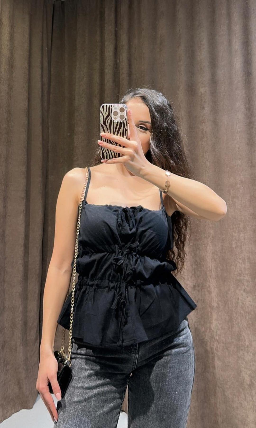 Büzgü Detaylı İpli Siyah Askılı