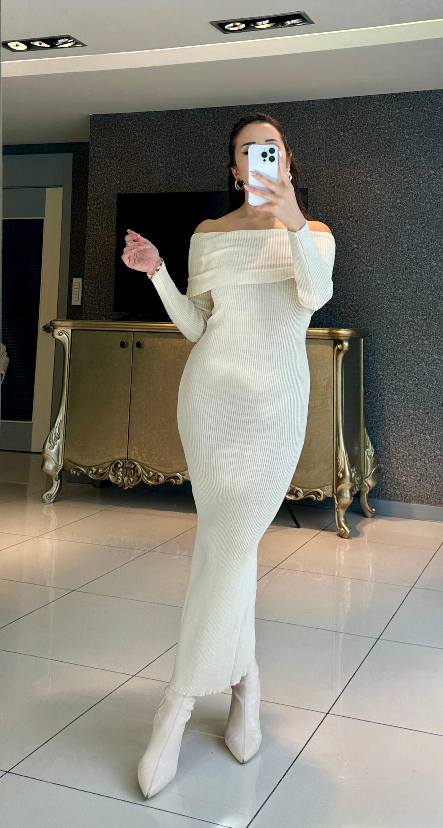 Madonna Yaka Bej Triko Elbise 