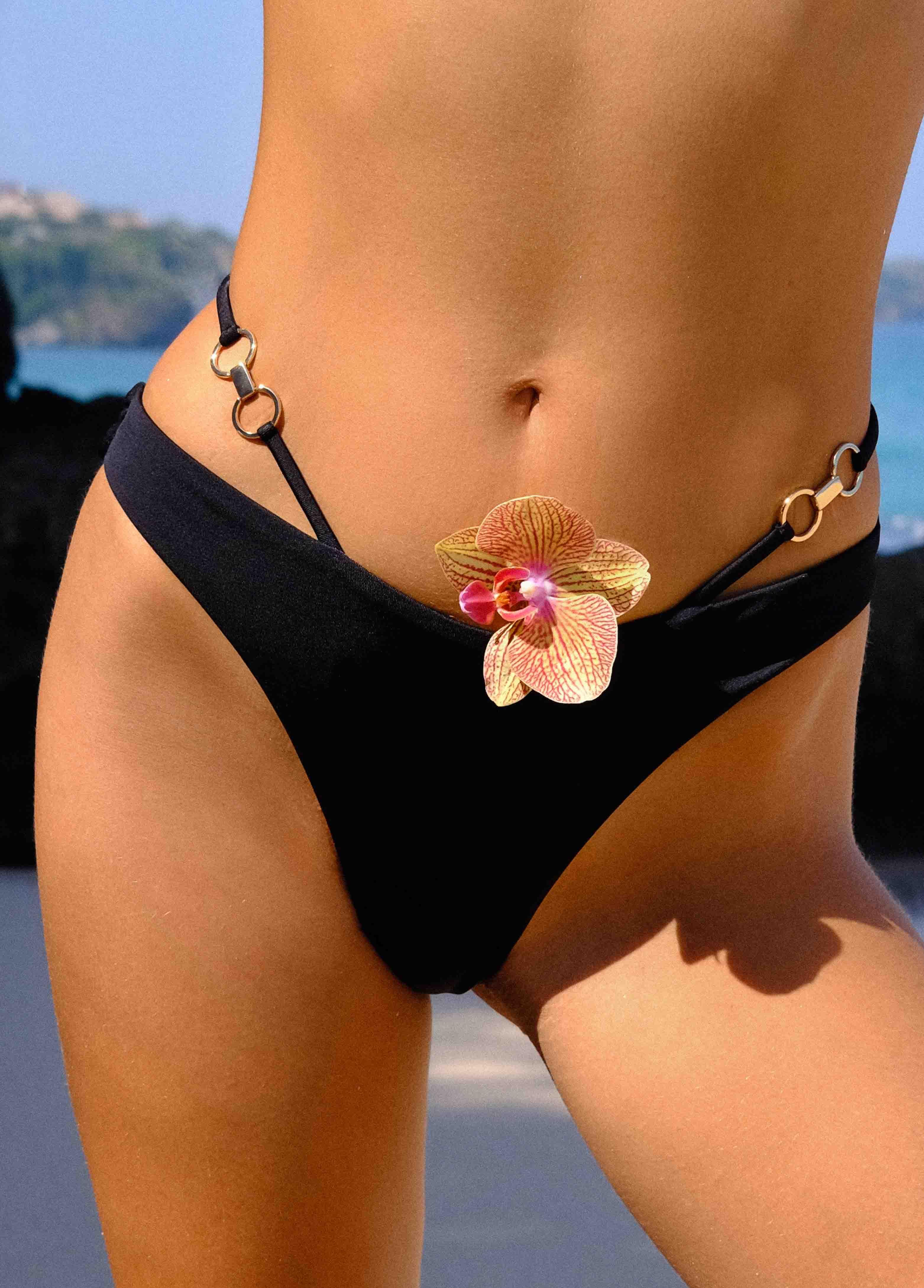 Siren Nero Halka Detaylı Bikini Altı