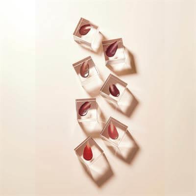 Kadife Dokulu Nemlendirici Ve Besleyici Velvet Tint DL17 Red Sapphire (Safir Kırmızı) - 4.1 gr
