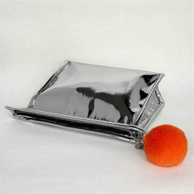 magic company & co metallic make up bag m2