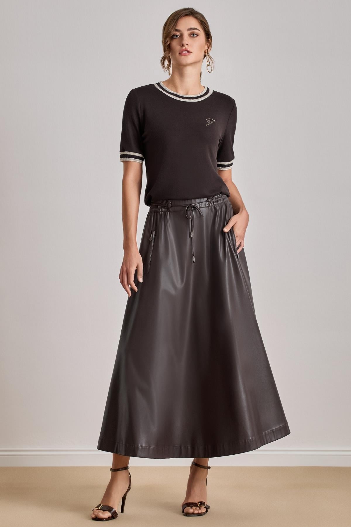 maxi-kahverengi-deri-etek-e70a56.jpg