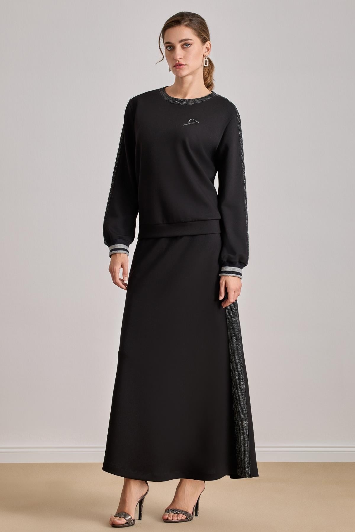 yandan-cepli-siyah-orme-etek-504f3c.jpg