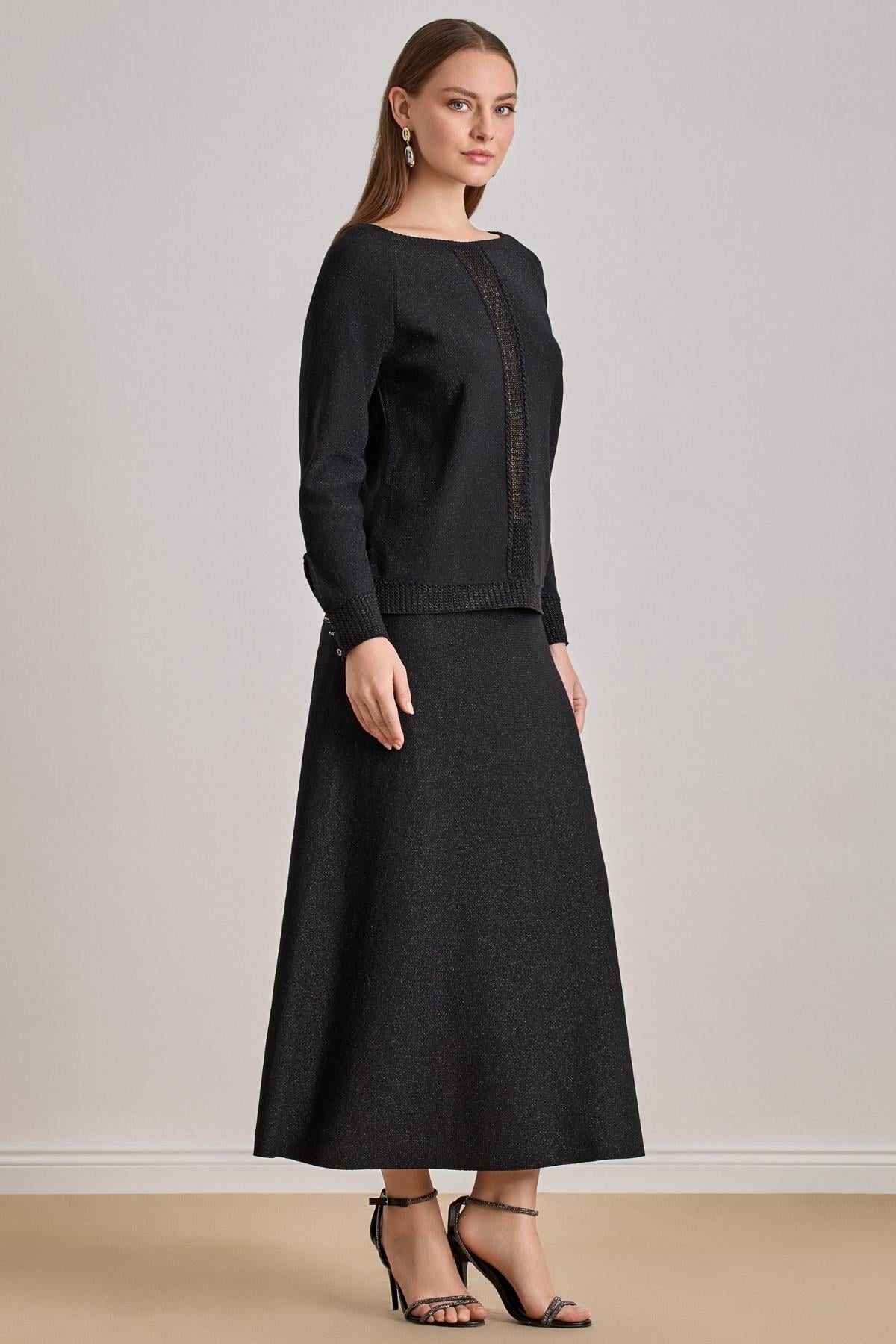 Ankle-Length Black Knit Skirt