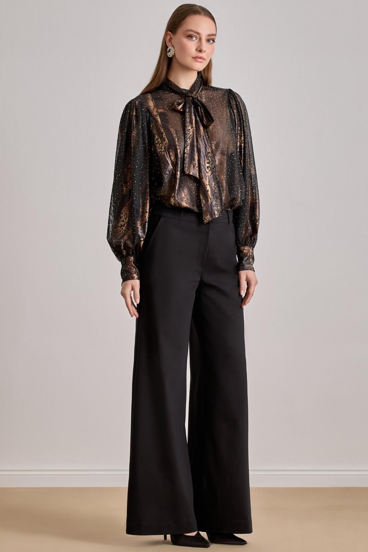 Pocketed Black Gabardine Trousers