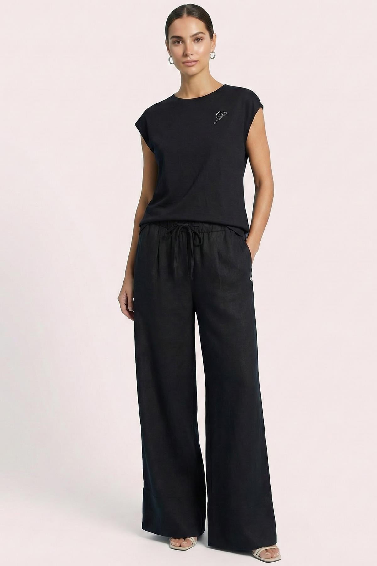 dokumlu-siyah-keten-bluz-d6241d.jpg
