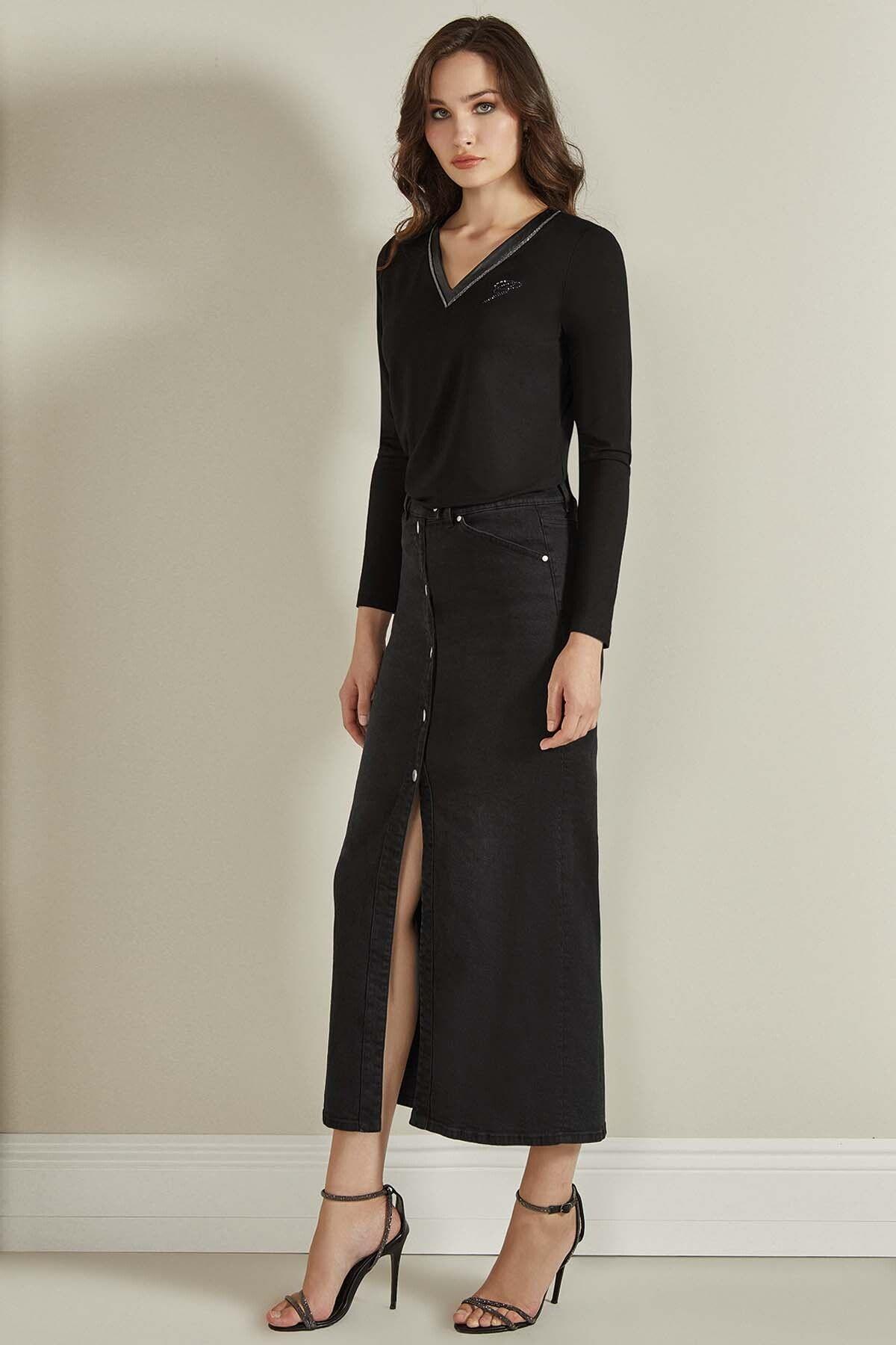 Buttoned Black Denim Skirt