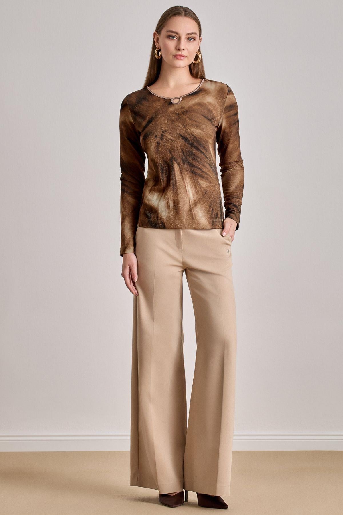 Straight Cut Brown Patterned Blouse