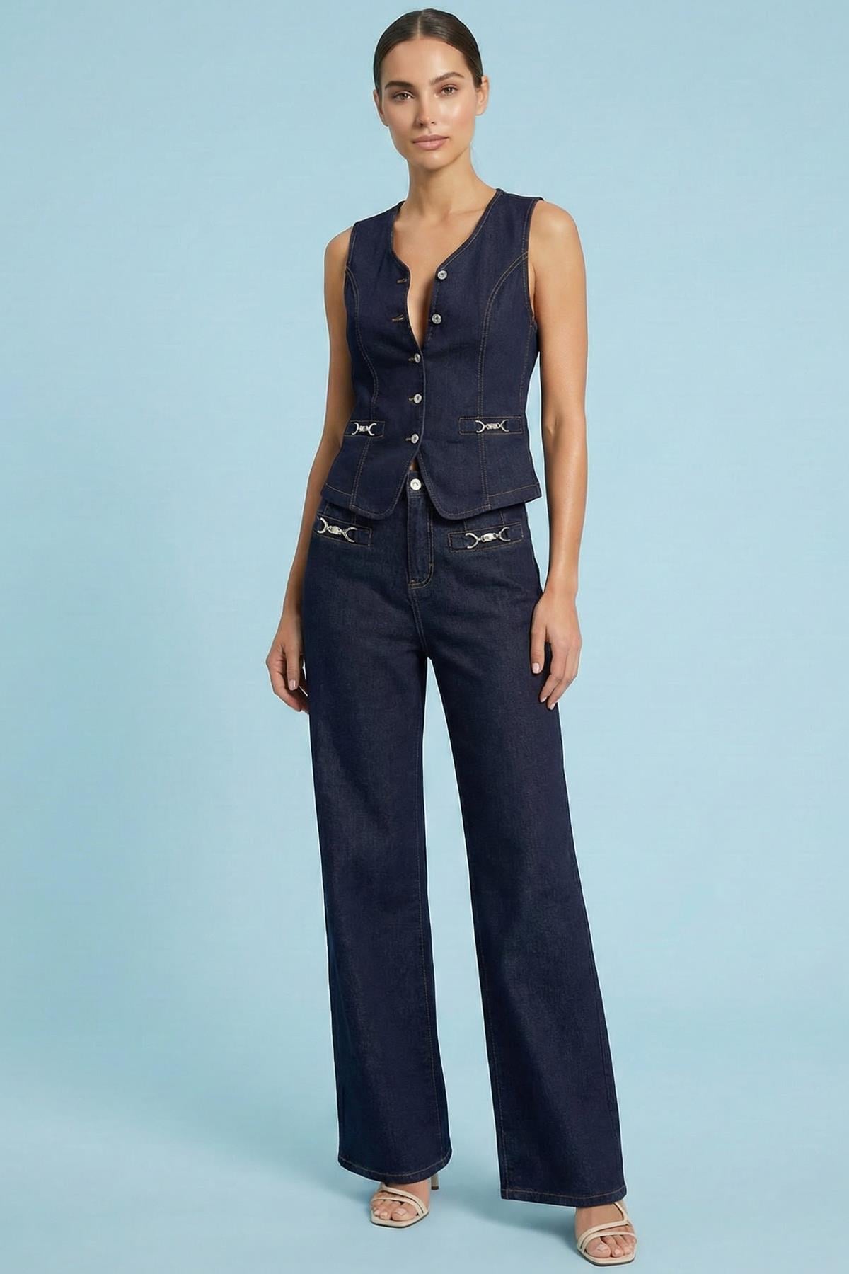 Straight Cut Blue Jeans
