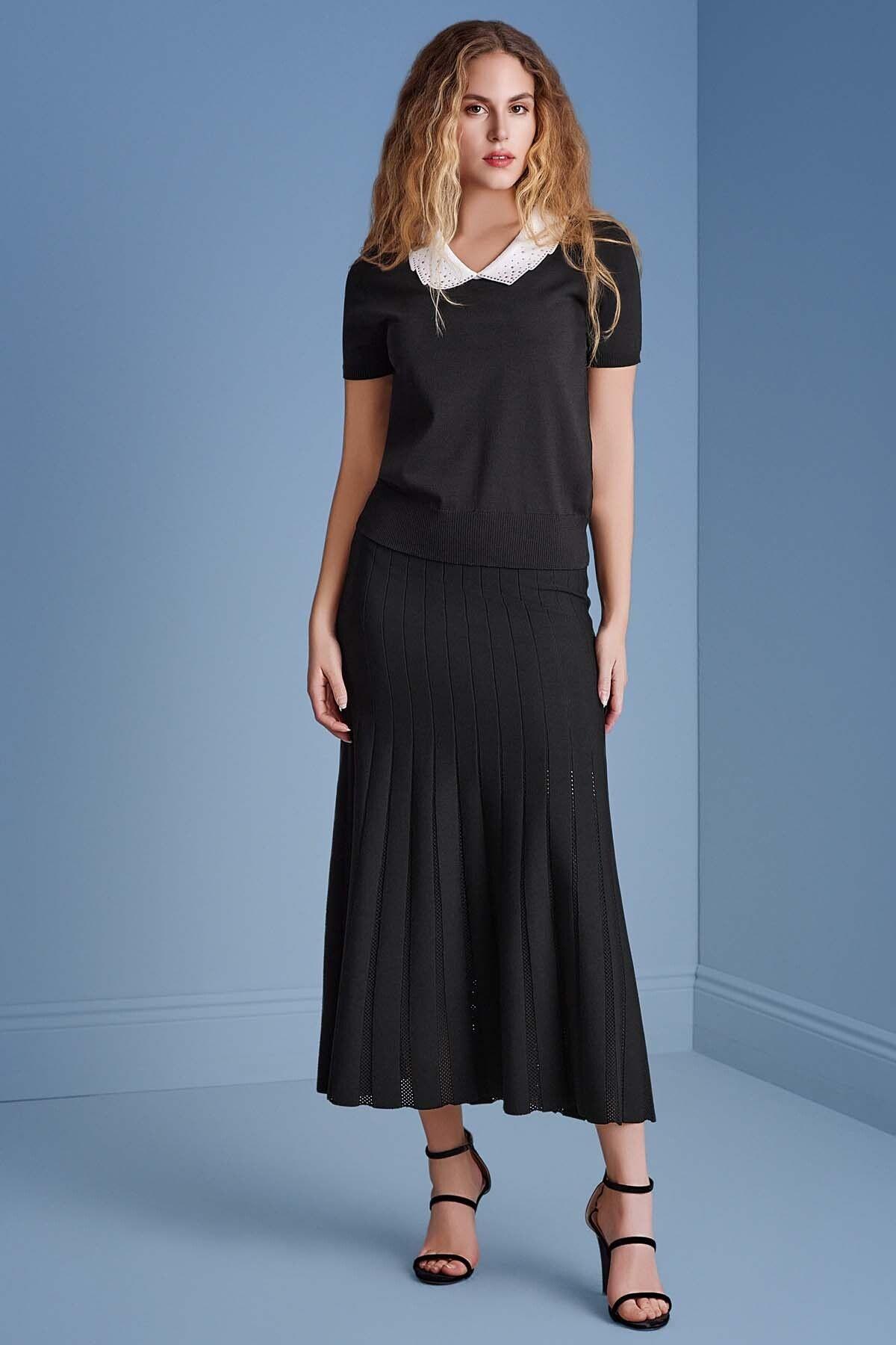 A-Line Black Knit Skirt
