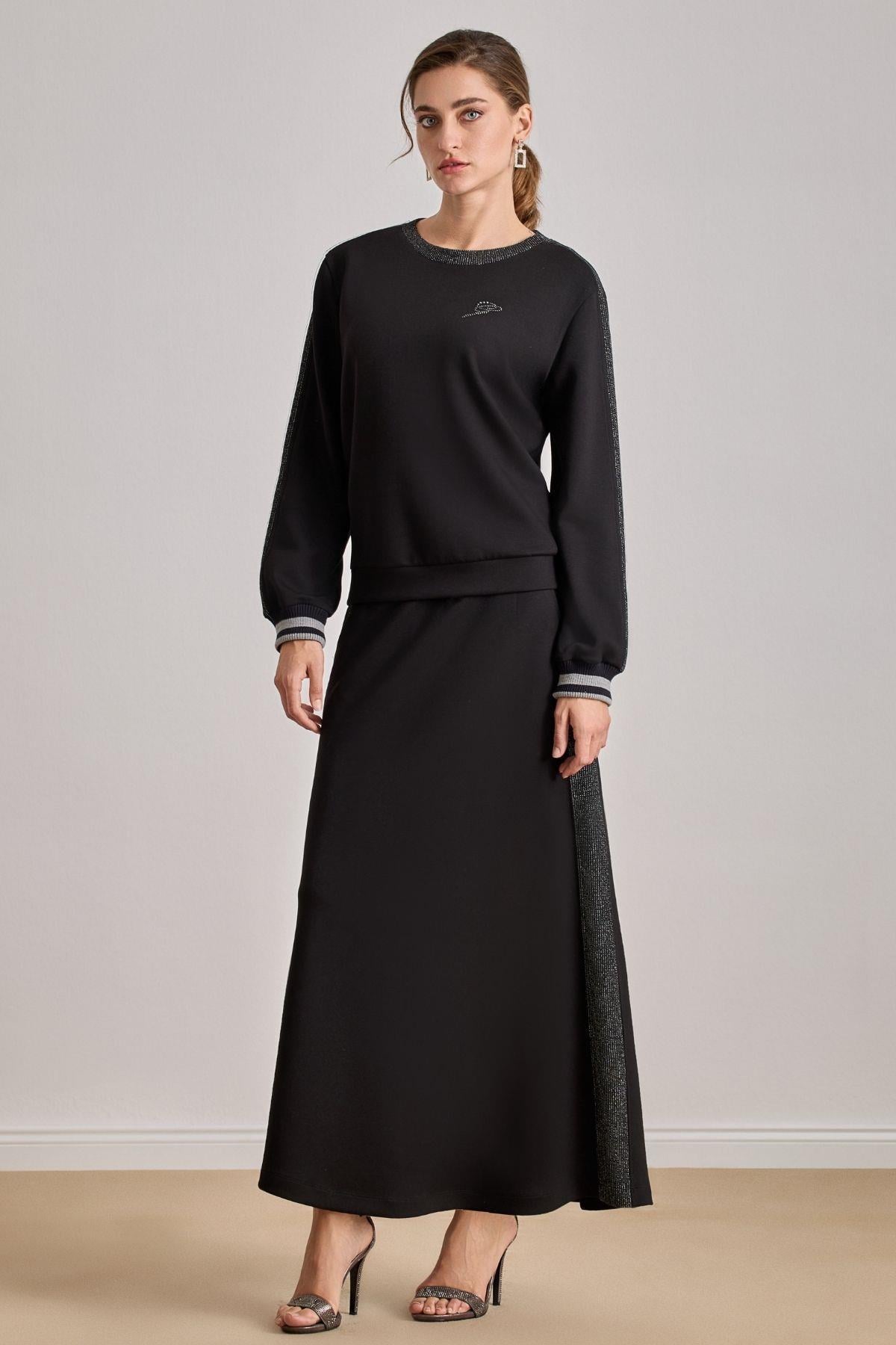 Casual Wear Black Knit Sweatshirt