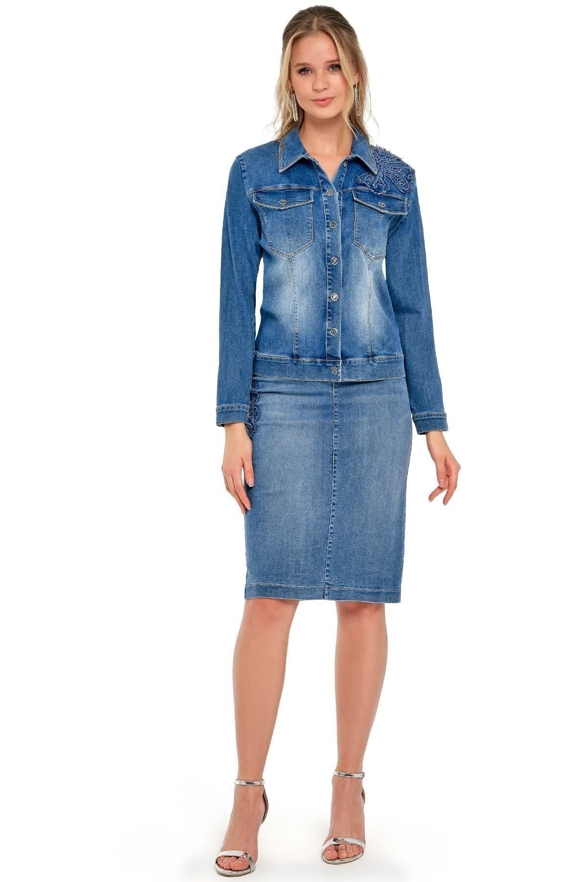 Embroidery Detailed Blue Denim Skirt