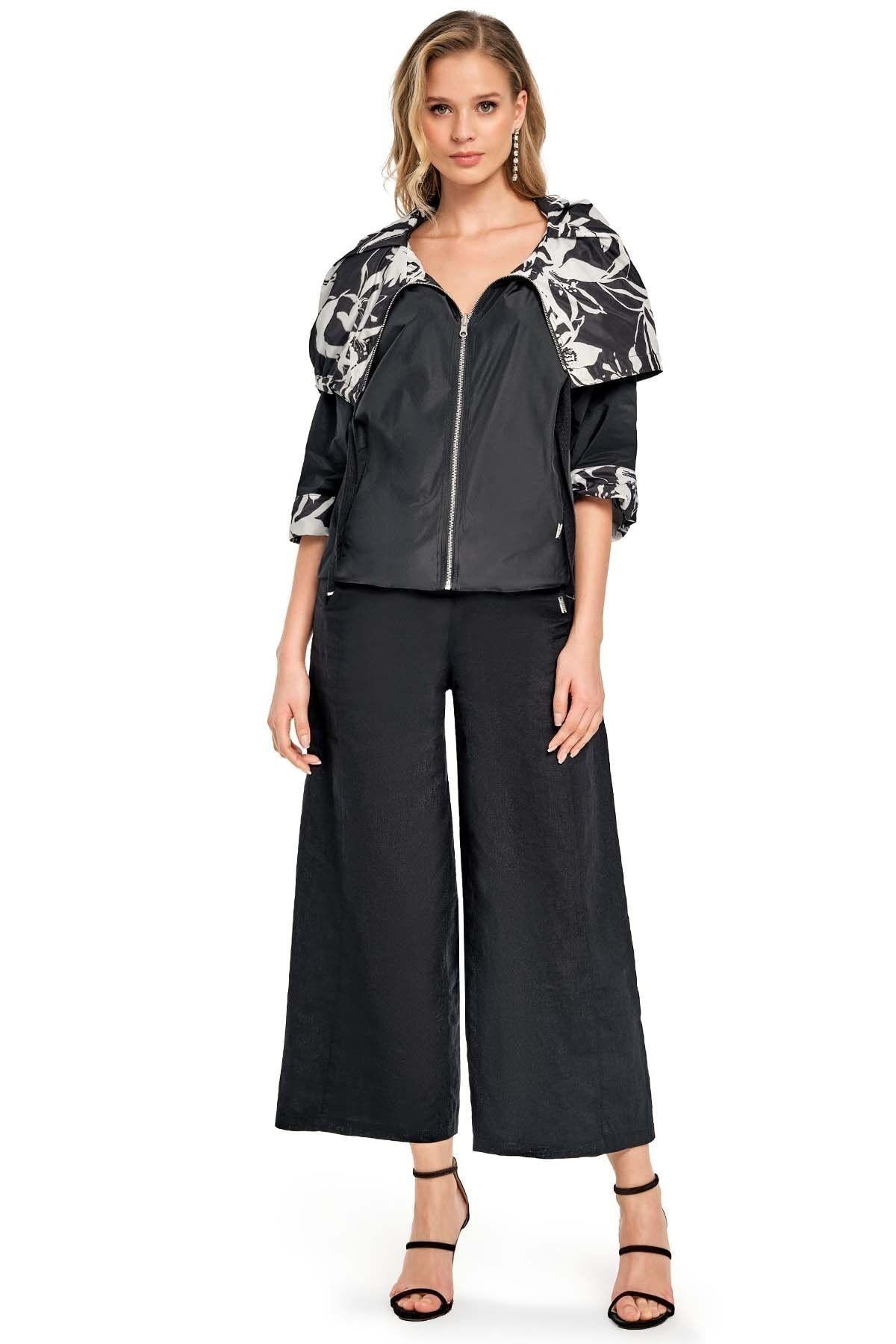 Three-Quarter Sleeve Black Woven Trench Coat