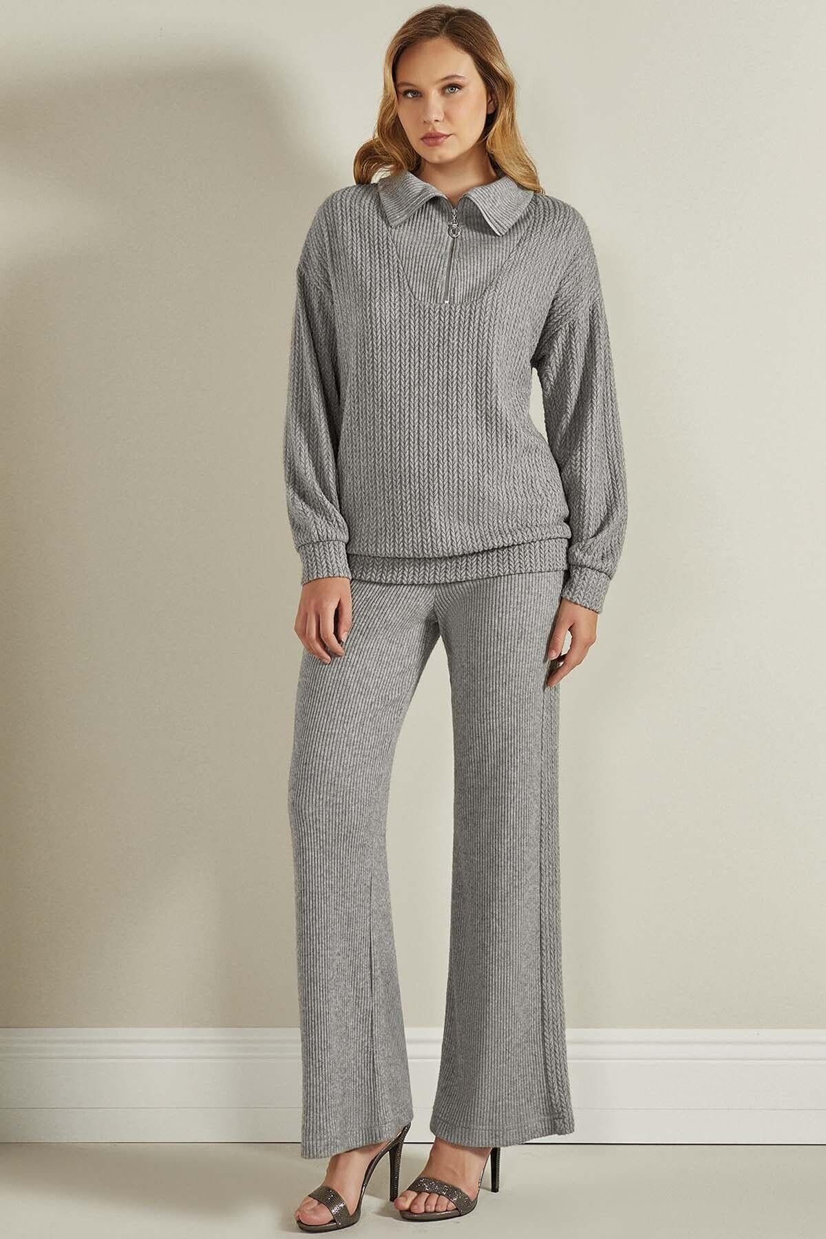 Long Sleeve Grey Knit Sweater