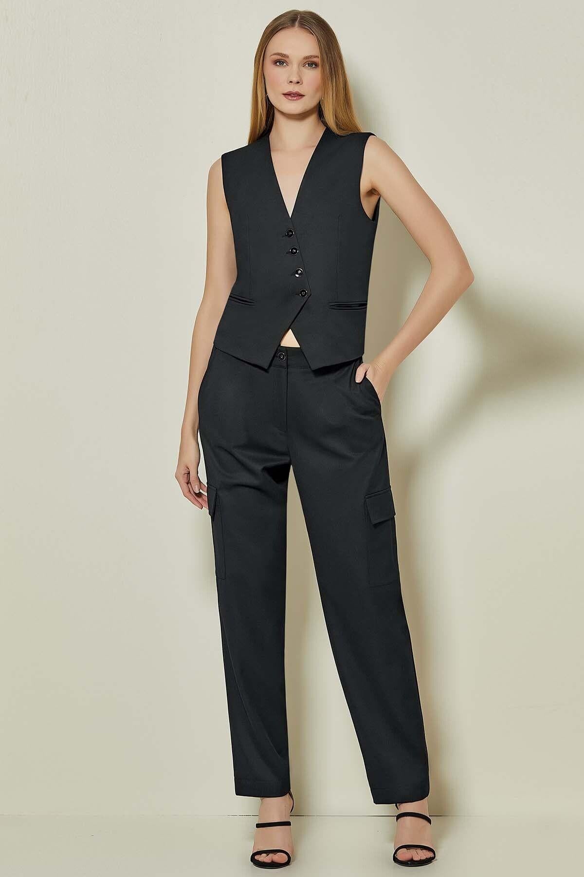 Side Pocket Black Woven Trousers