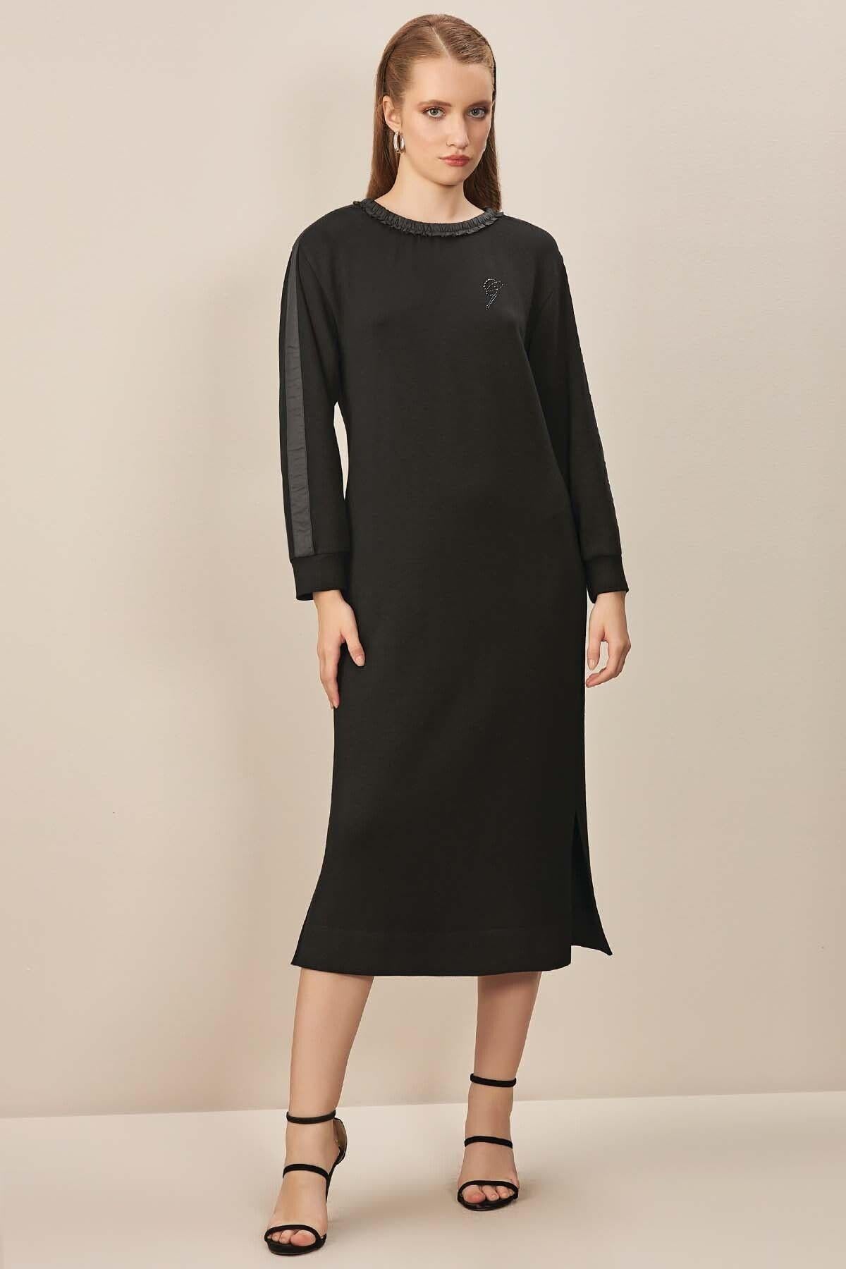 yuvarlak-yaka-siyah-orme-elbise-cdfc7b.jpg