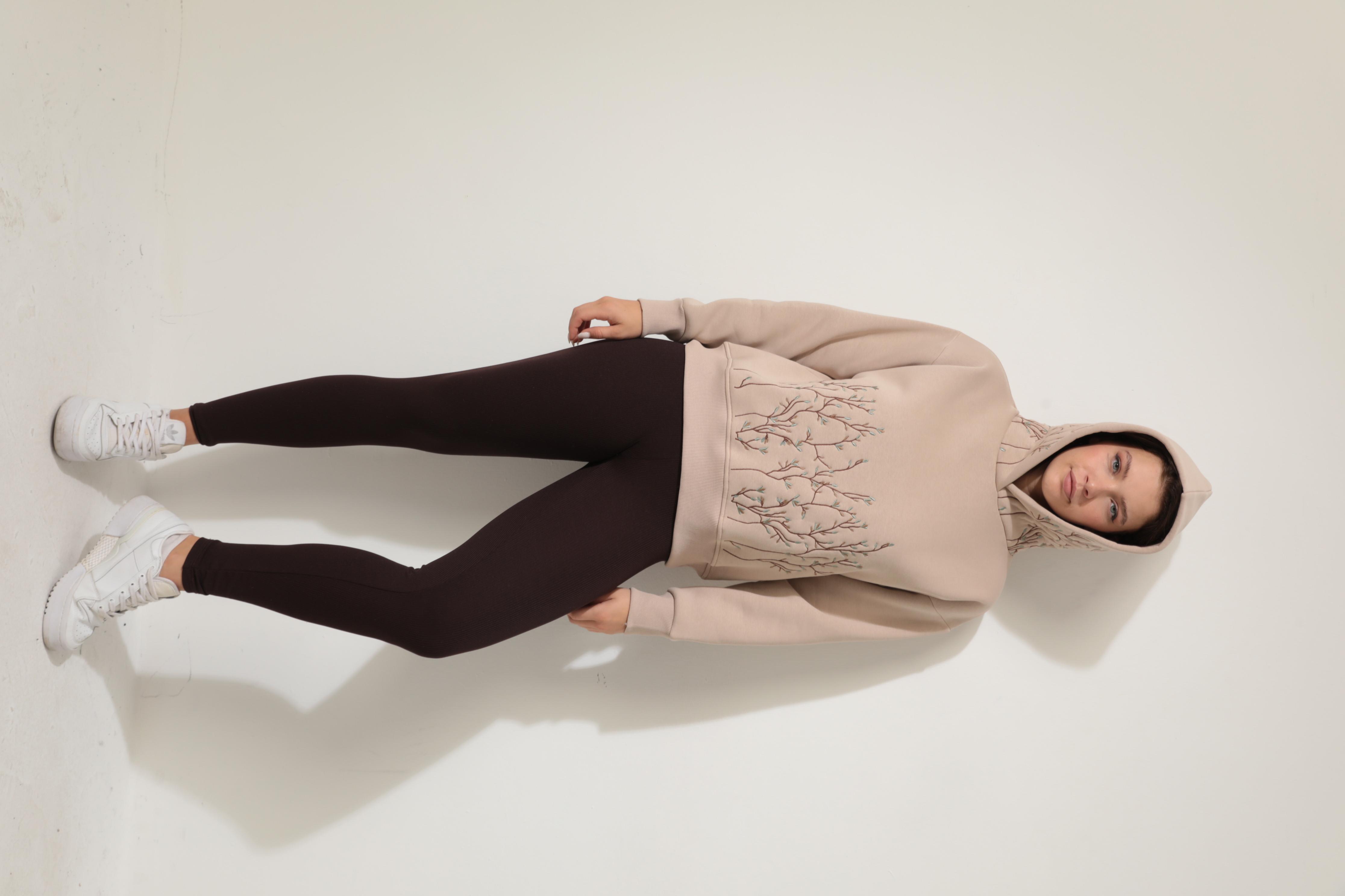 Bej Önü ve Kapüşonu Dal Nakışlı Kapüşonlu Sweatshirt - 2429