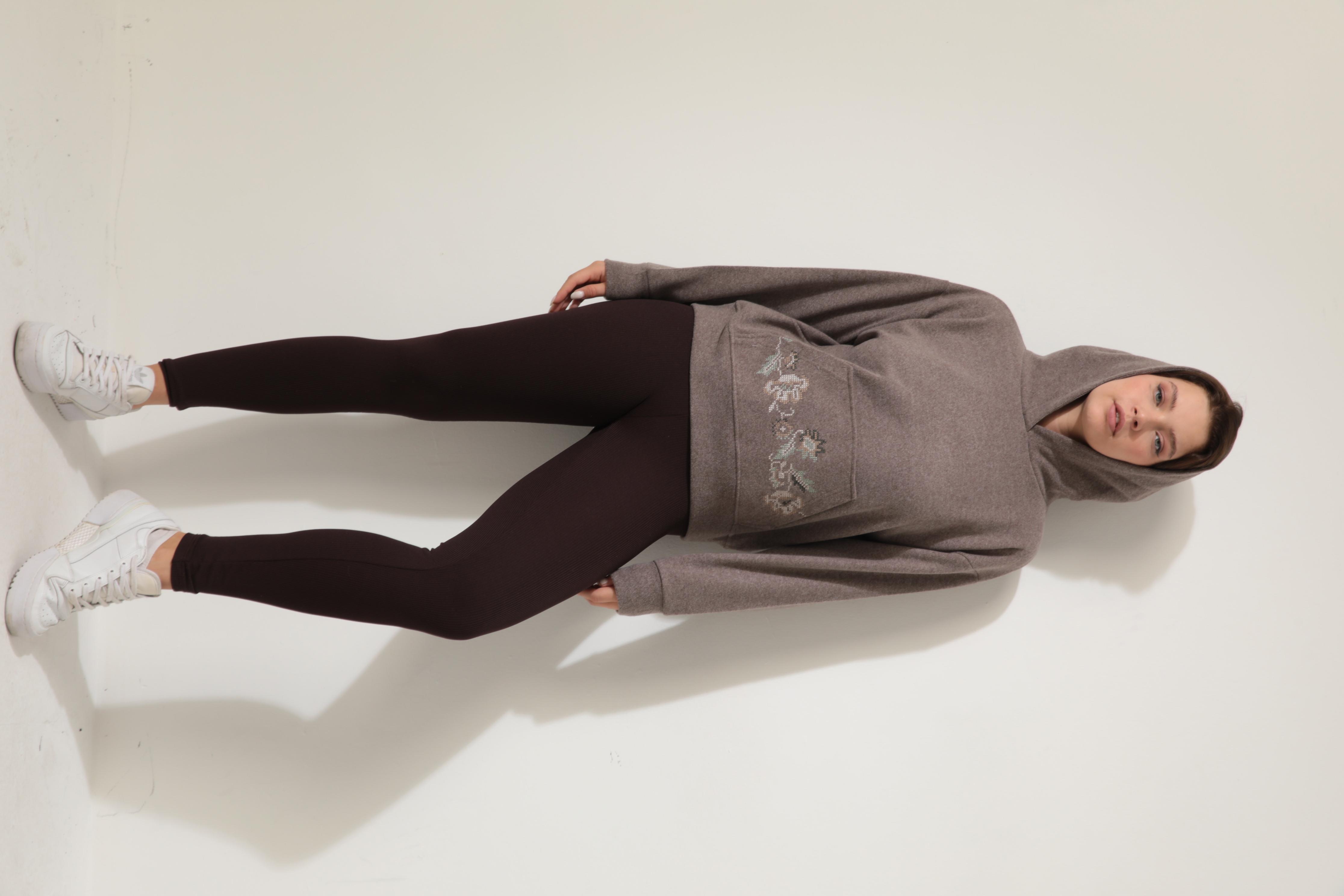Kahve Önü Kanaviçe Nakışlı Kanguru Cepli Kapüşonlu Selanik Sweatshirt - 2431
