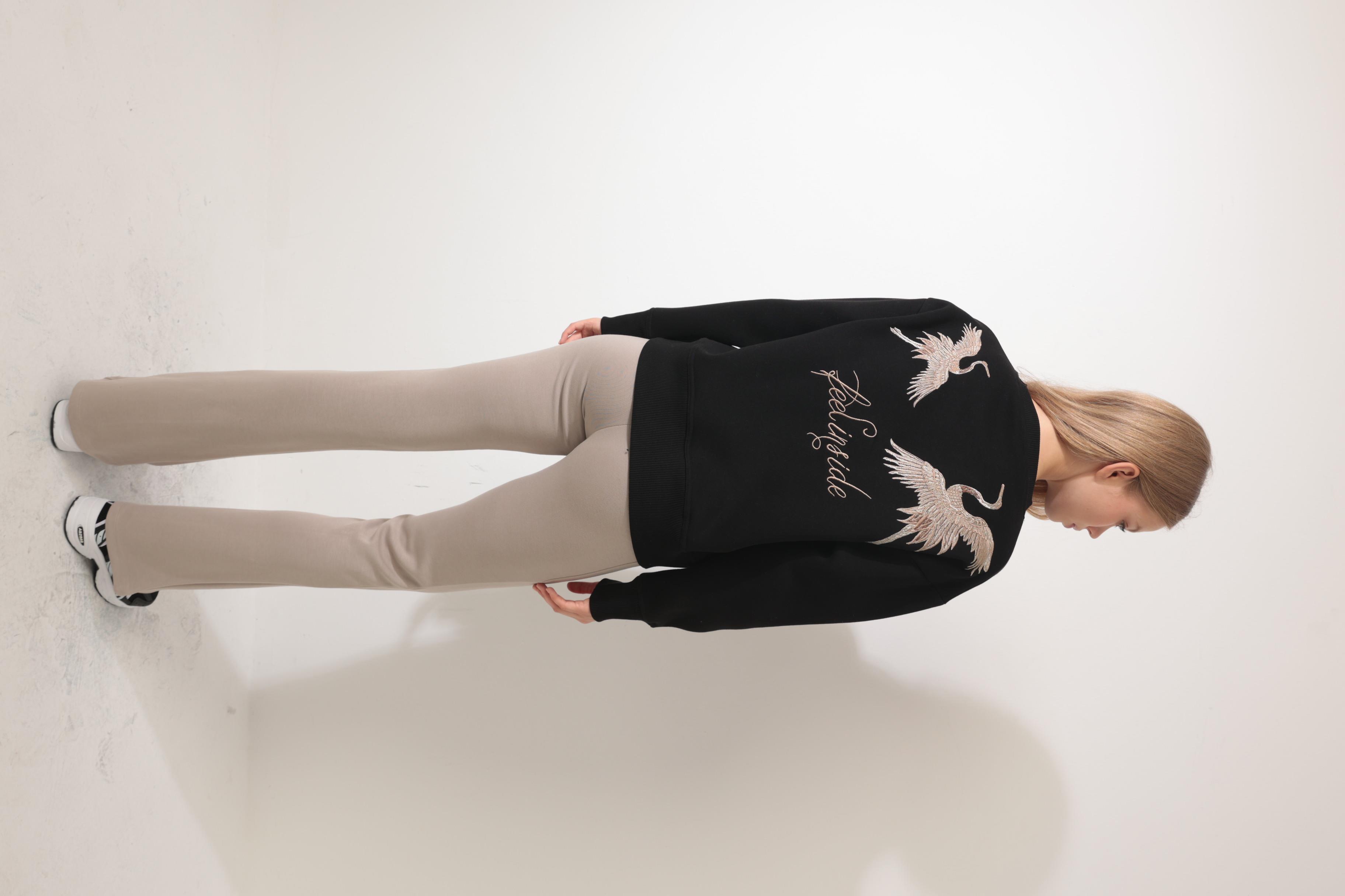 Siyah Sırtı Leylek Nakış İşlemeli Bisiklet Yaka Sweatshirt - 2436