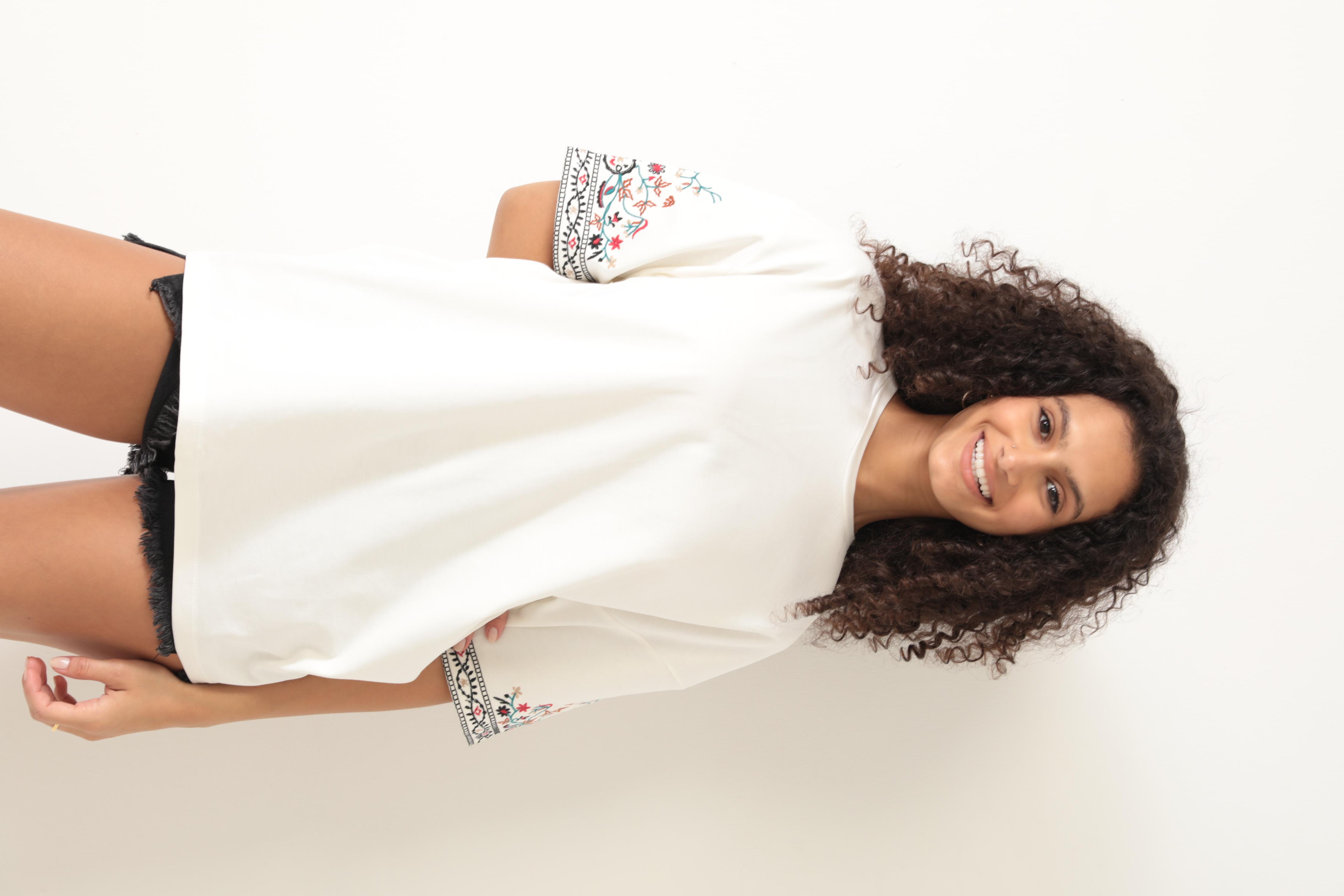 Amida Bej Kolları Etnik Nakışlı Oversize Kısa Kollu Kadın T-shirt- 2406