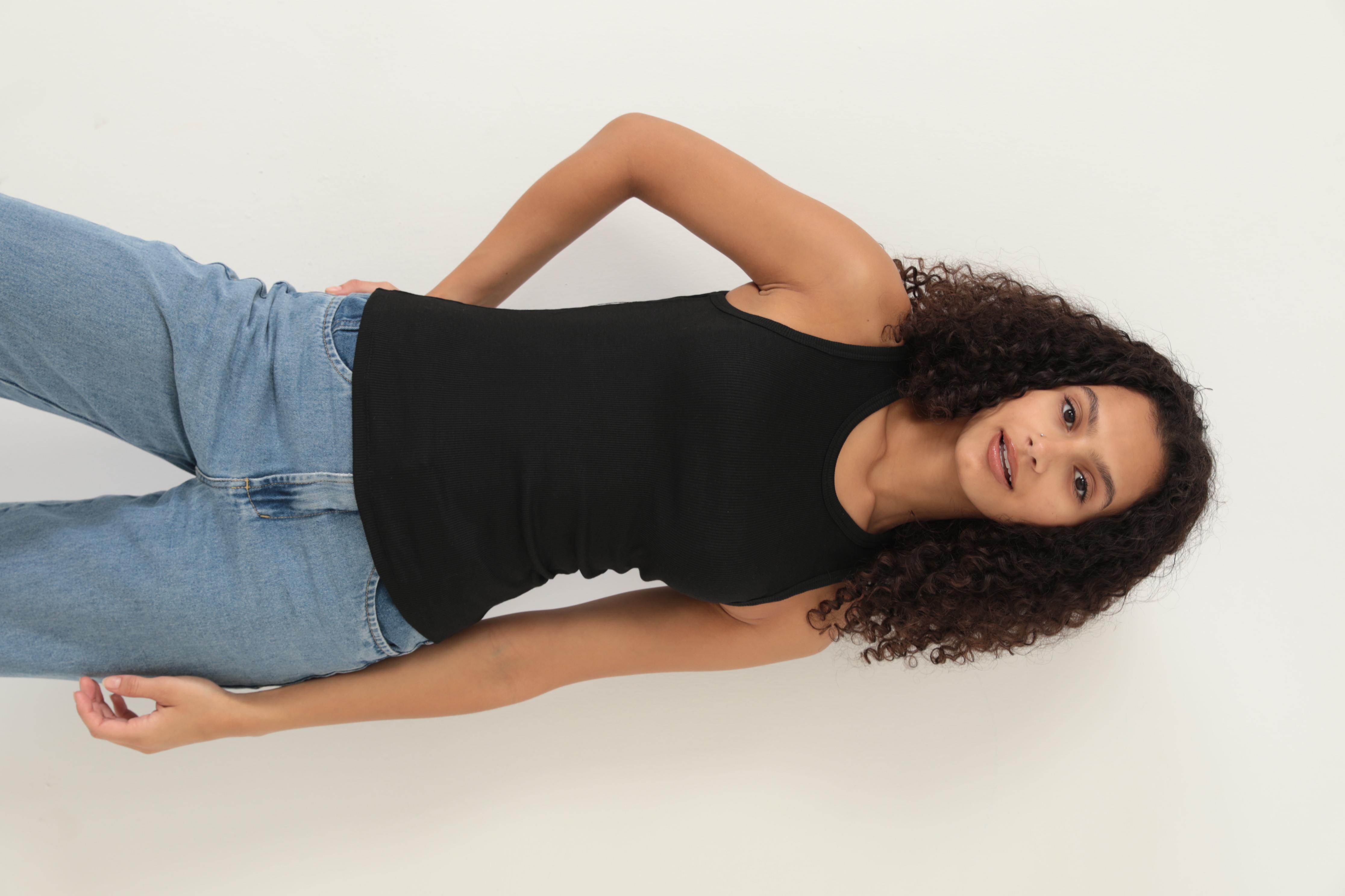 Amida Siyah Fitilli Görünümlü Basic Bisiklet Yaka Kadın Atlet- 2416