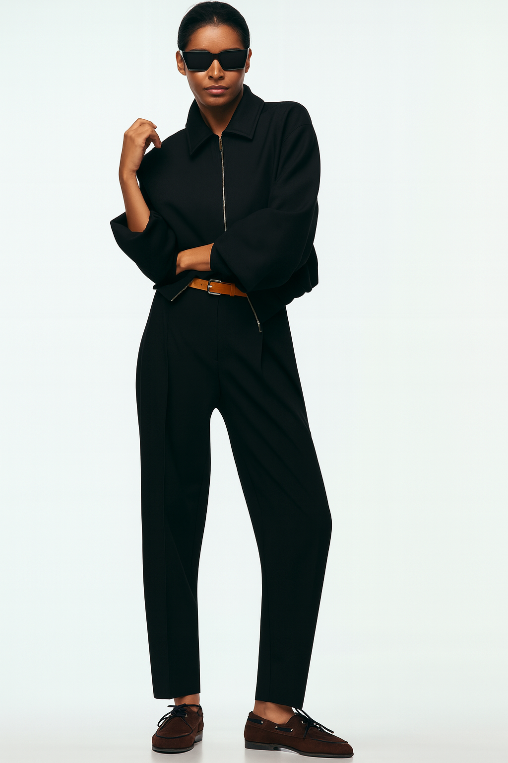 Kadın Siyah Kemerli Pensli Pantolon - 2526