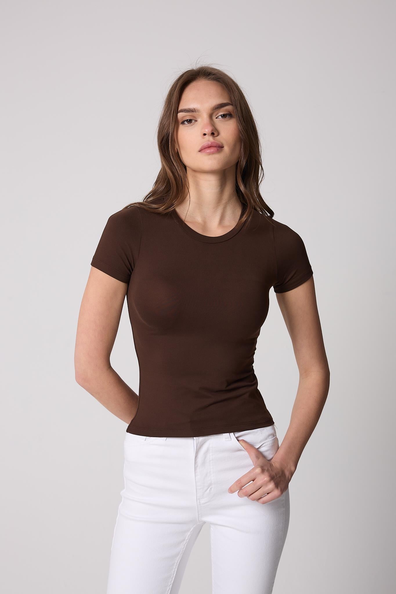 Kadın T-Shirt Likralı Slim Fit Kısa Kol Bisiklet Yaka Kahve Basic - 2503