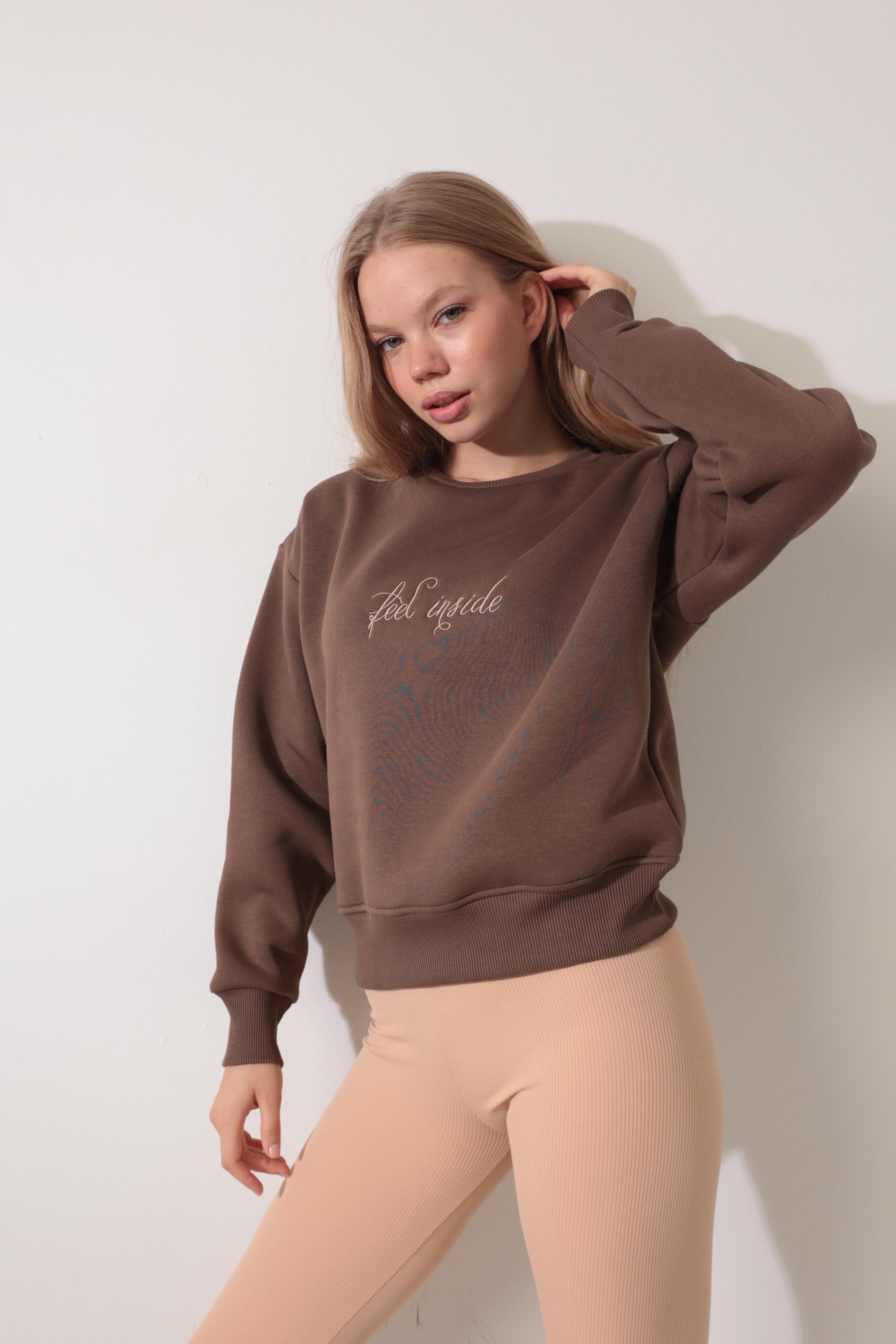 Kahverengi Sırtı Leylek Nakış İşlemeli Bisiklet Yaka Sweatshirt - 2436