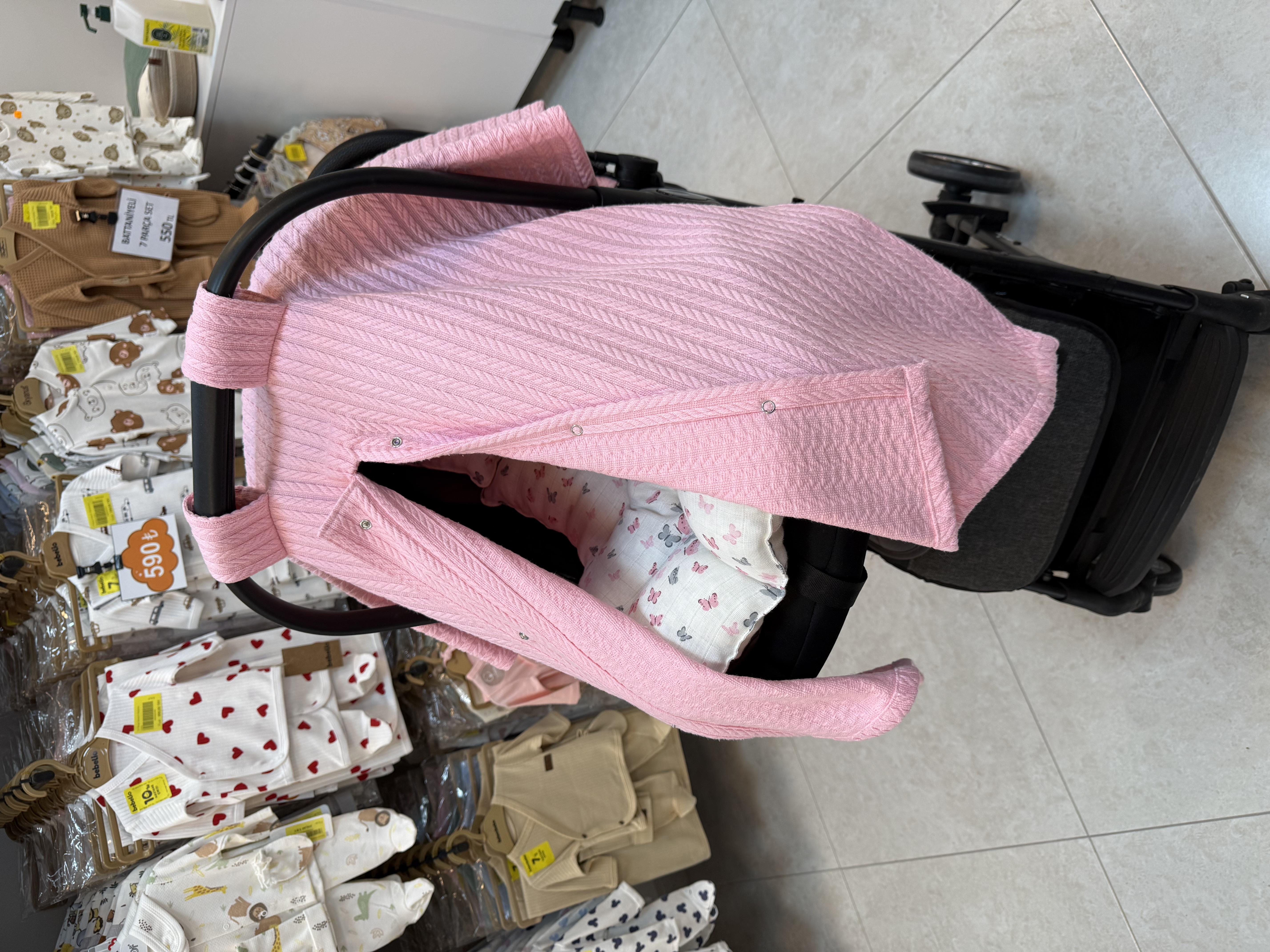 Puset Örtüsü Ve Minder Pembe Örgü Kumaş 