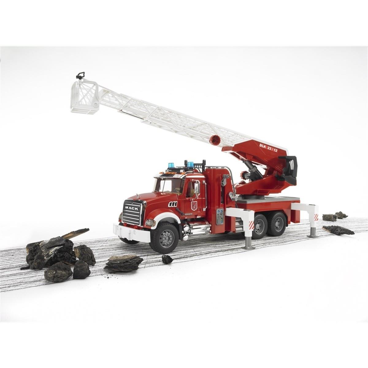 Bruder Mack Granite İtfayiye Aracı 2821
