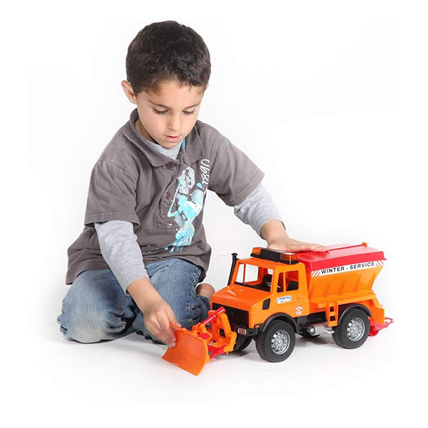 Bruder Mercedes Unimog Kar Temizleyici 02572