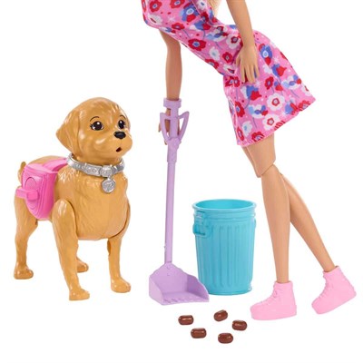 Barbie ve Köpekçiğin Yürüyüş Zamanı Oyun Seti JJB46