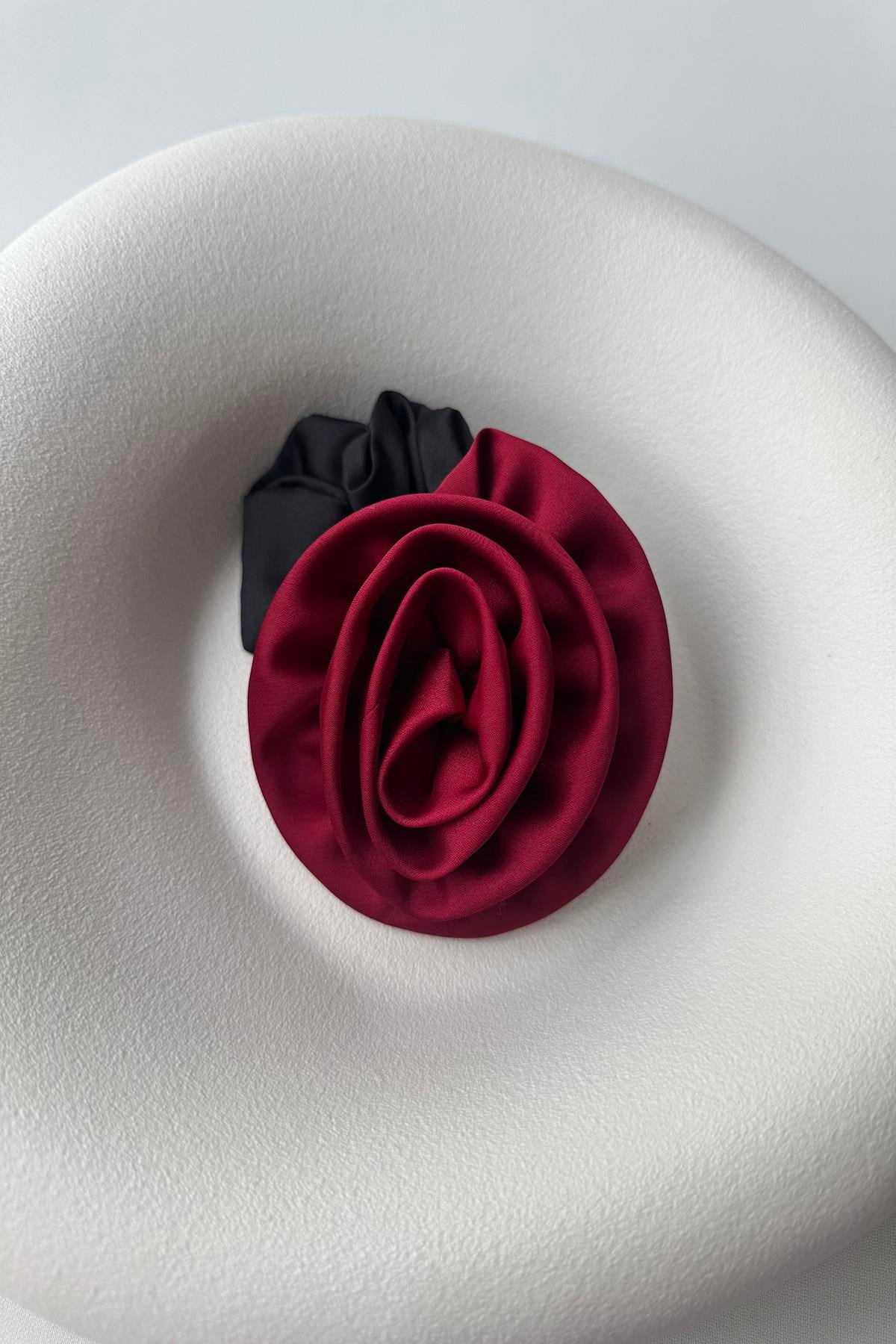 BORDO SATEN GÜL LASTİK TOKA