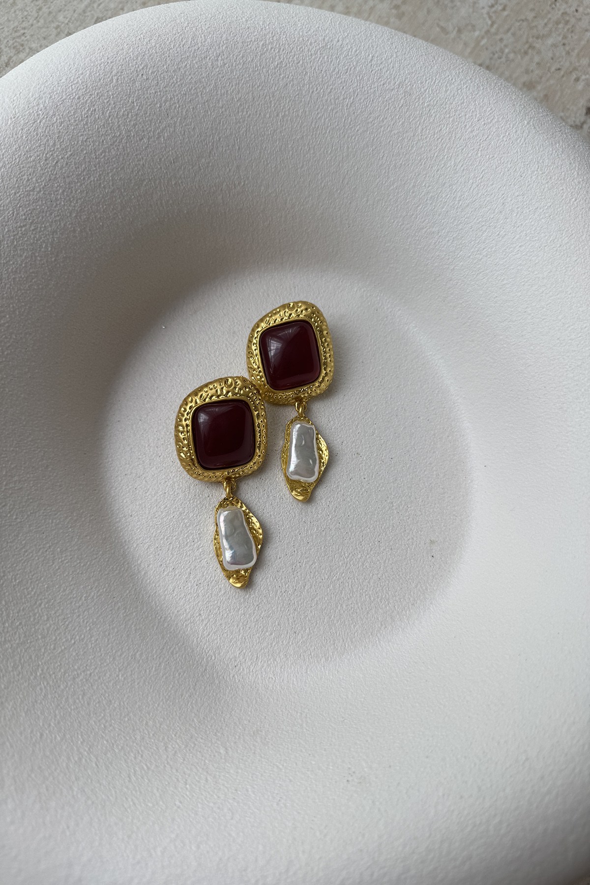 BORDO İNCİ KÜPE