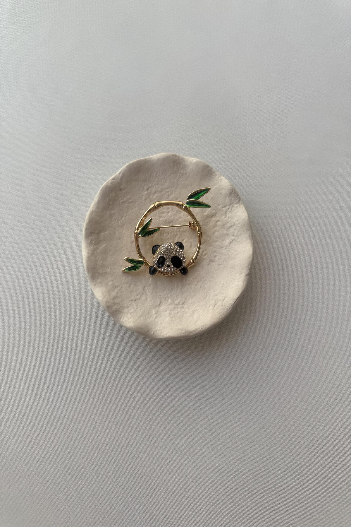 DAİRE İÇİNDE PANDA BROŞ