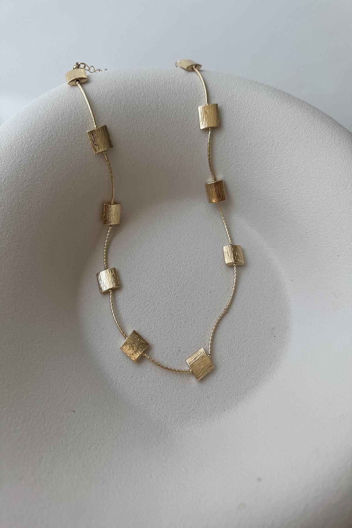 GOLD KOLYE