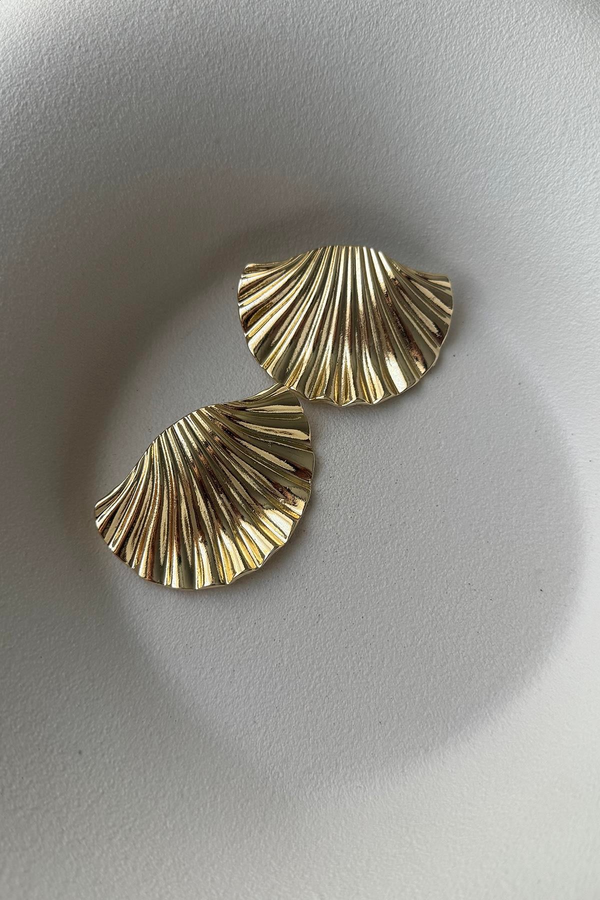 GOLD METAL BÜYÜK İSTİRİDYE KÜPE