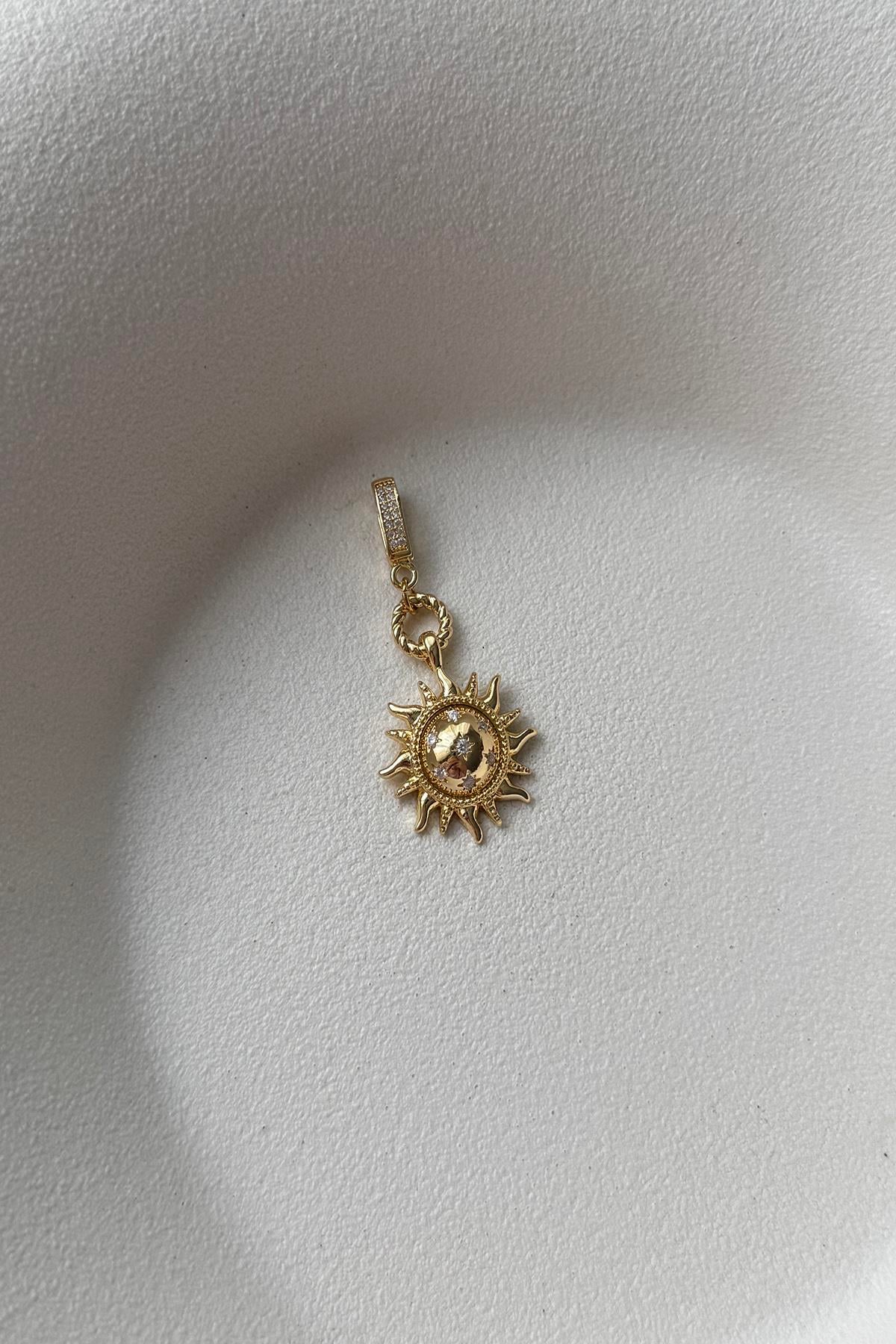 GÜNEŞ CHARM